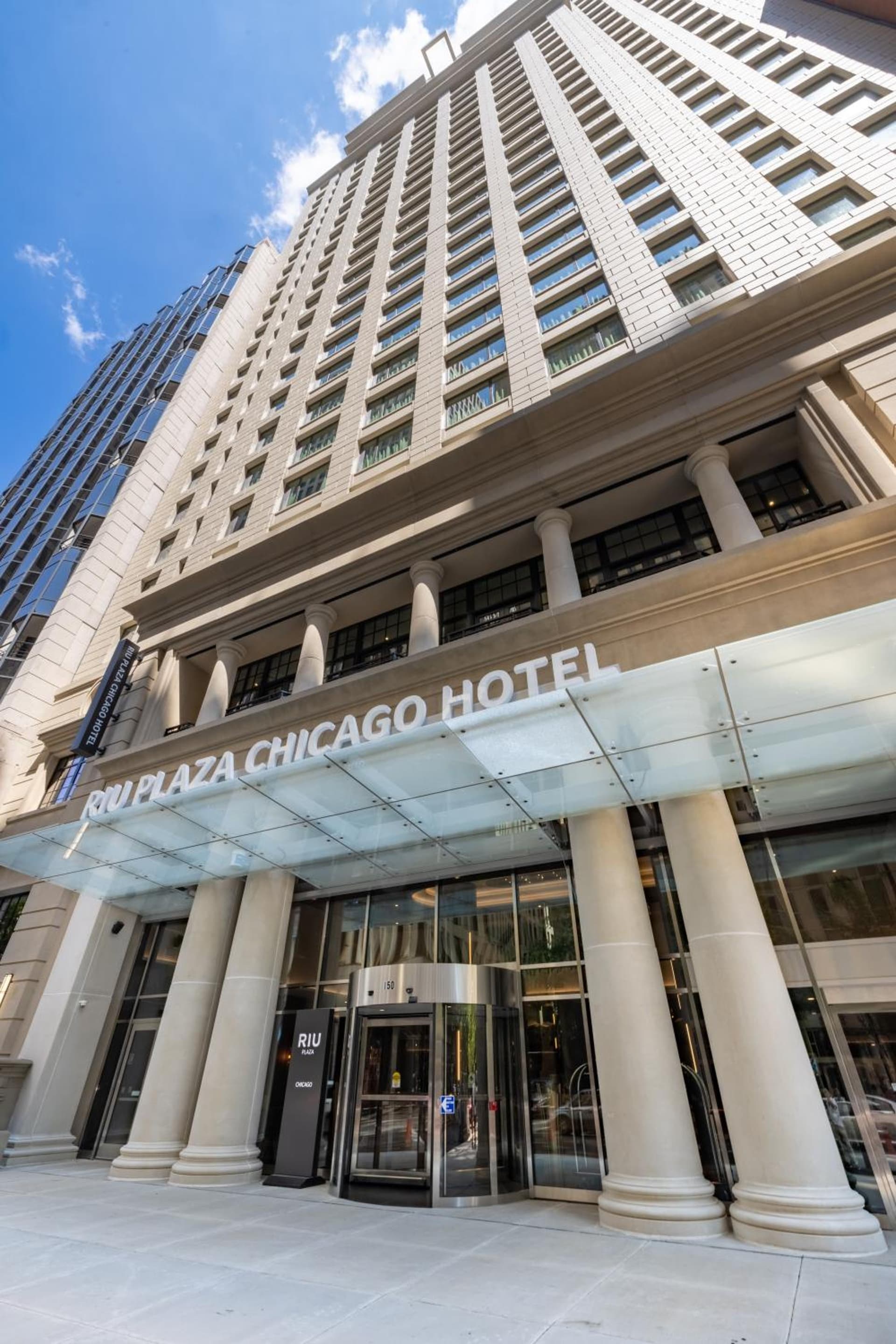 Hotel Riu Plaza Chicago exterior or lobby in Chicago, IL — main listing photo