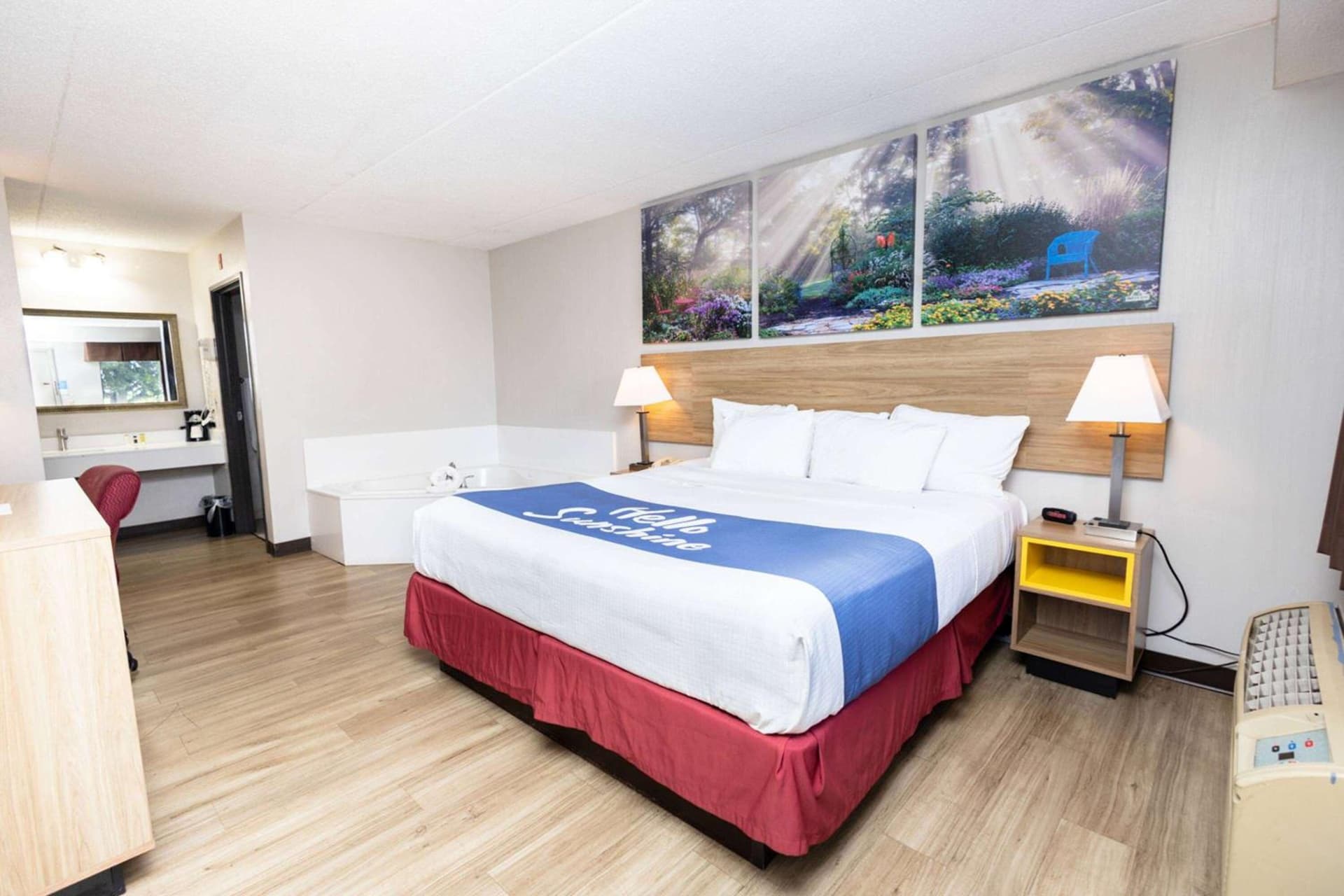 Days Inn by Wyndham Dayton Huber Heights Northeast interior in Huber Heights, OH — gallery photo 2