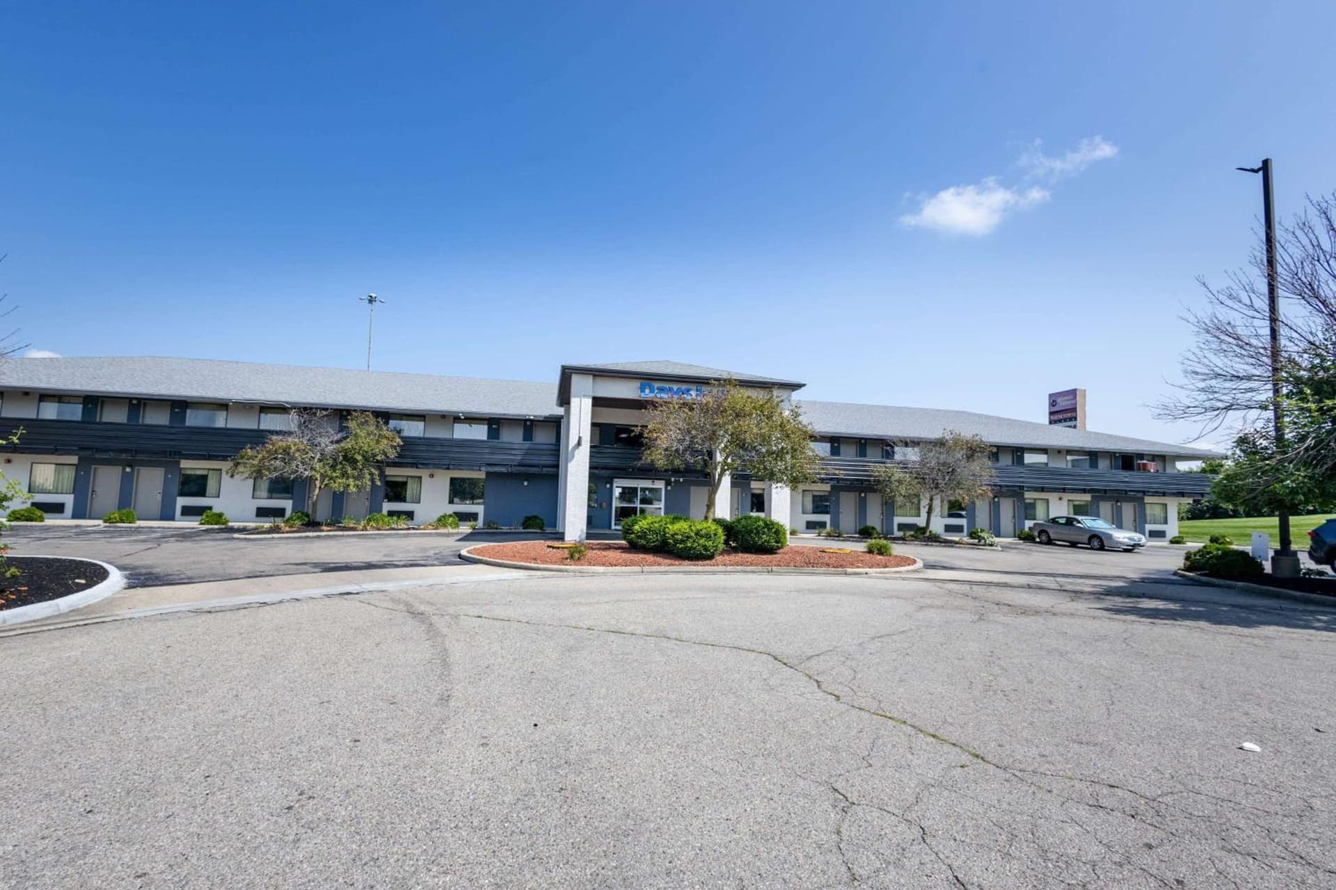 Days Inn by Wyndham Dayton Huber Heights Northeast featured exterior or lobby in Huber Heights, OH — similar hotel