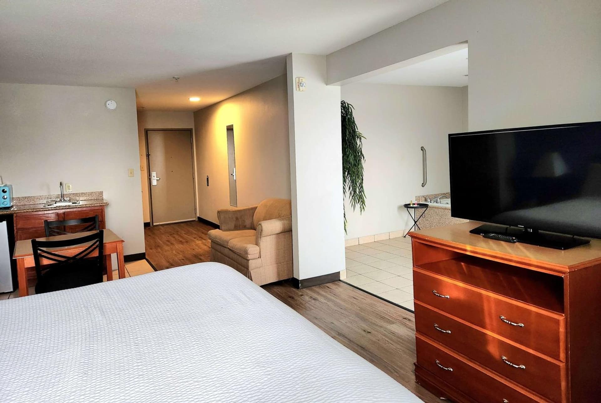 Days Inn & Suites by Wyndham Thibodaux gallery photo in Thibodaux, LA — image 19