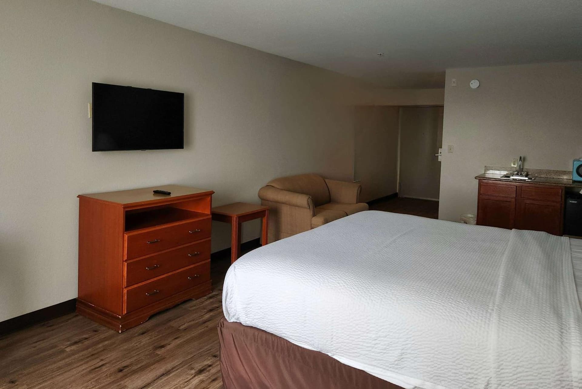 Days Inn & Suites by Wyndham Thibodaux gallery photo in Thibodaux, LA — image 11