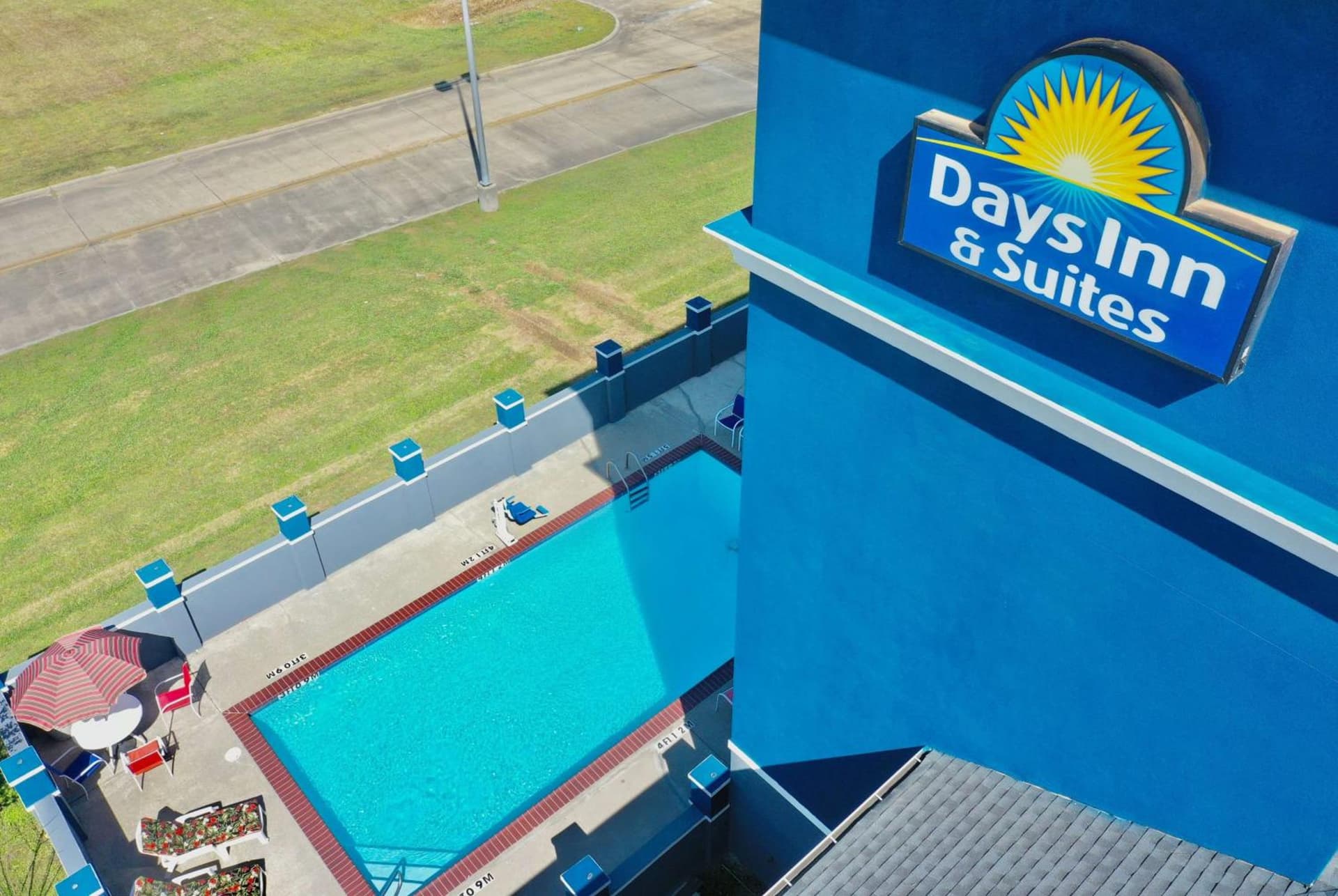 Days Inn & Suites by Wyndham Thibodaux interior in Thibodaux, LA — gallery photo 2