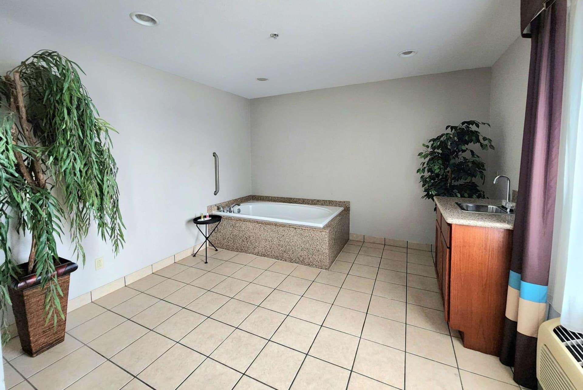 Days Inn & Suites by Wyndham Thibodaux gallery photo in Thibodaux, LA — image 71