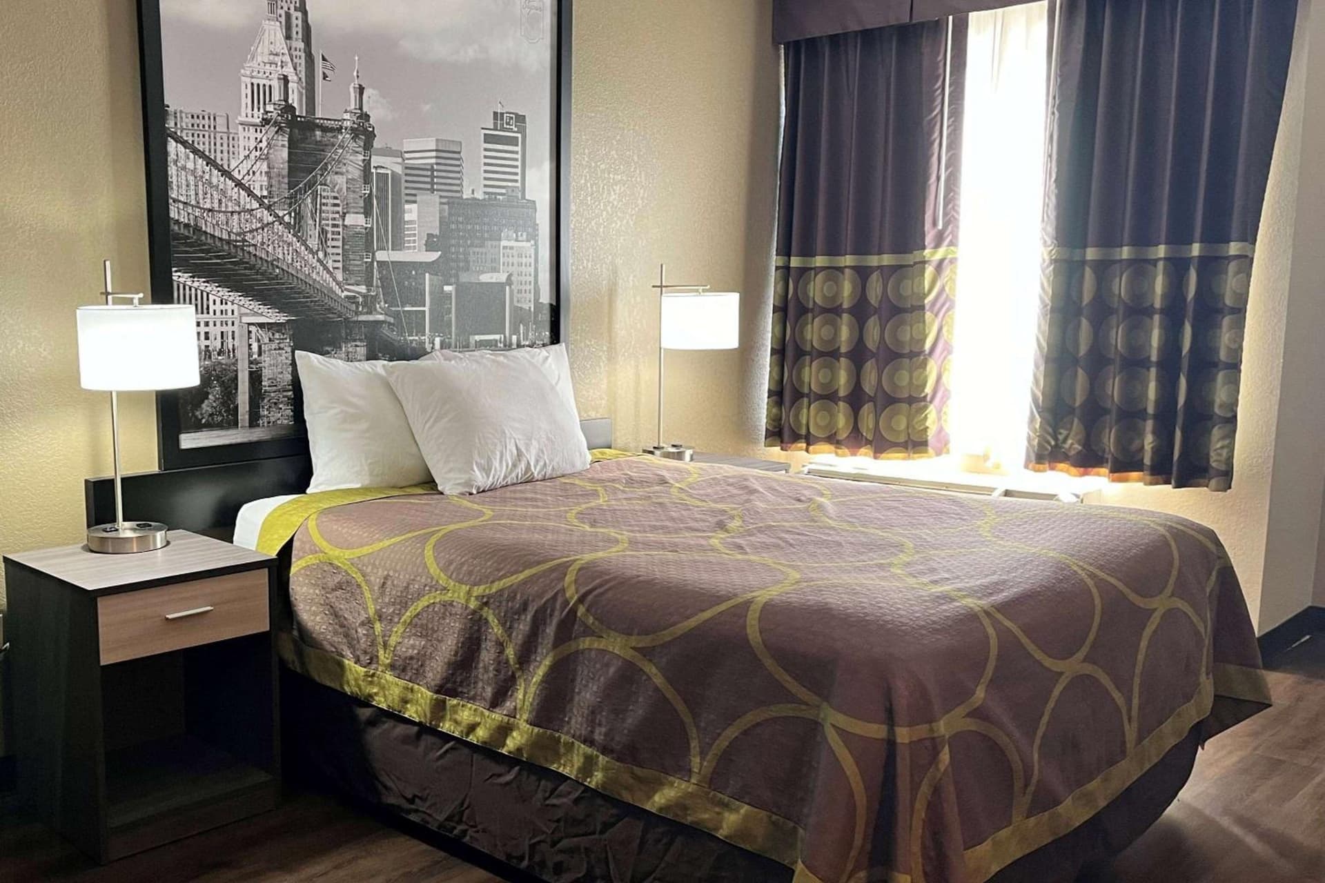 Super 8 by Wyndham Harrison OH property views in Harrison, OH — gallery photo 3
