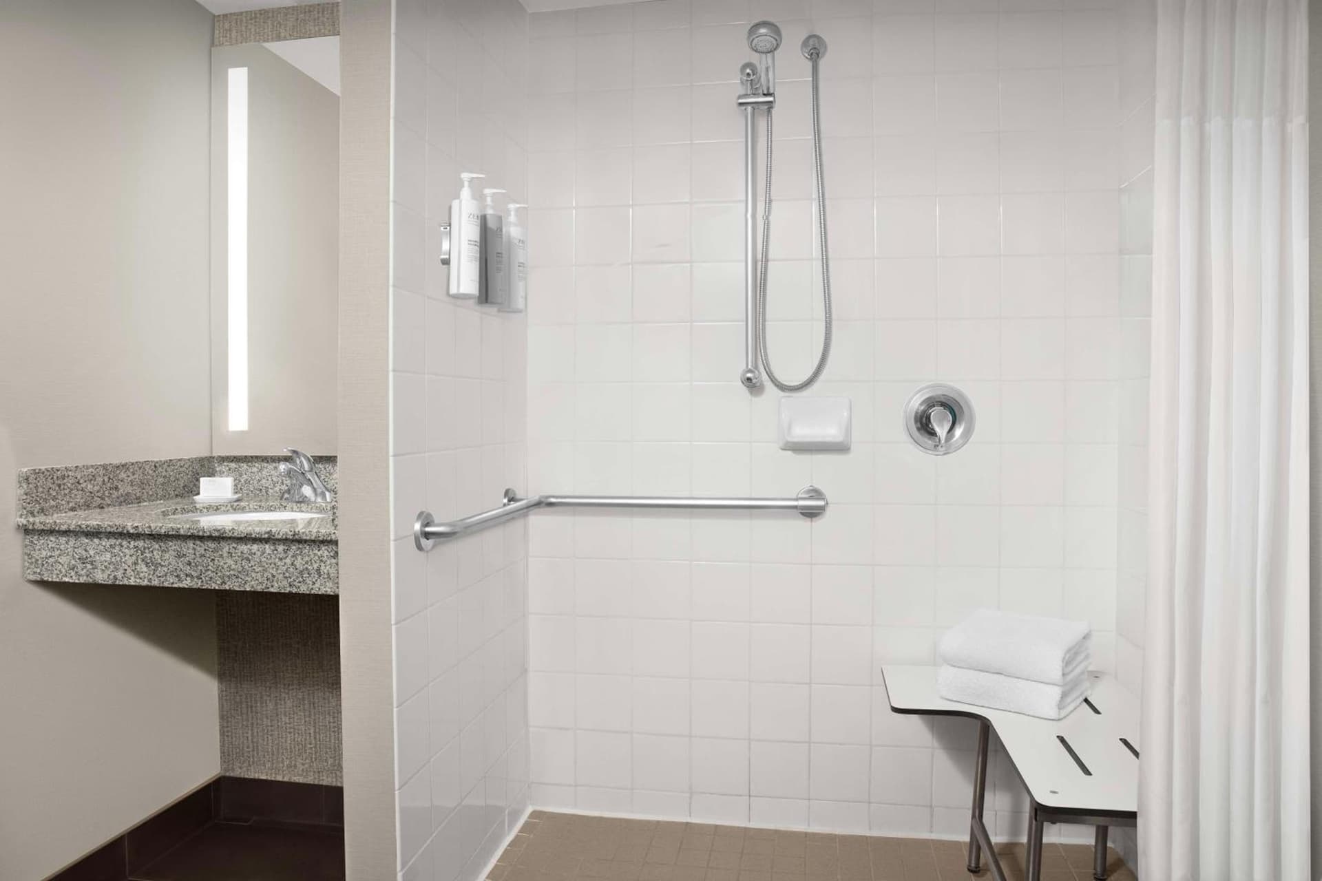 Hilton Garden Inn Hoffman Estates gallery photo in Hoffman Estates, IL — image 41