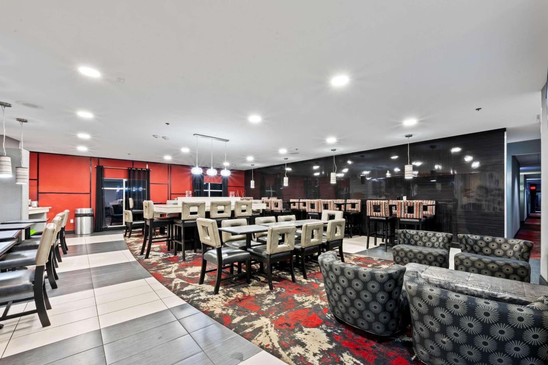 Comfort Suites Williamsburg Historic Area gallery photo in Williamsburg, VA — image 38