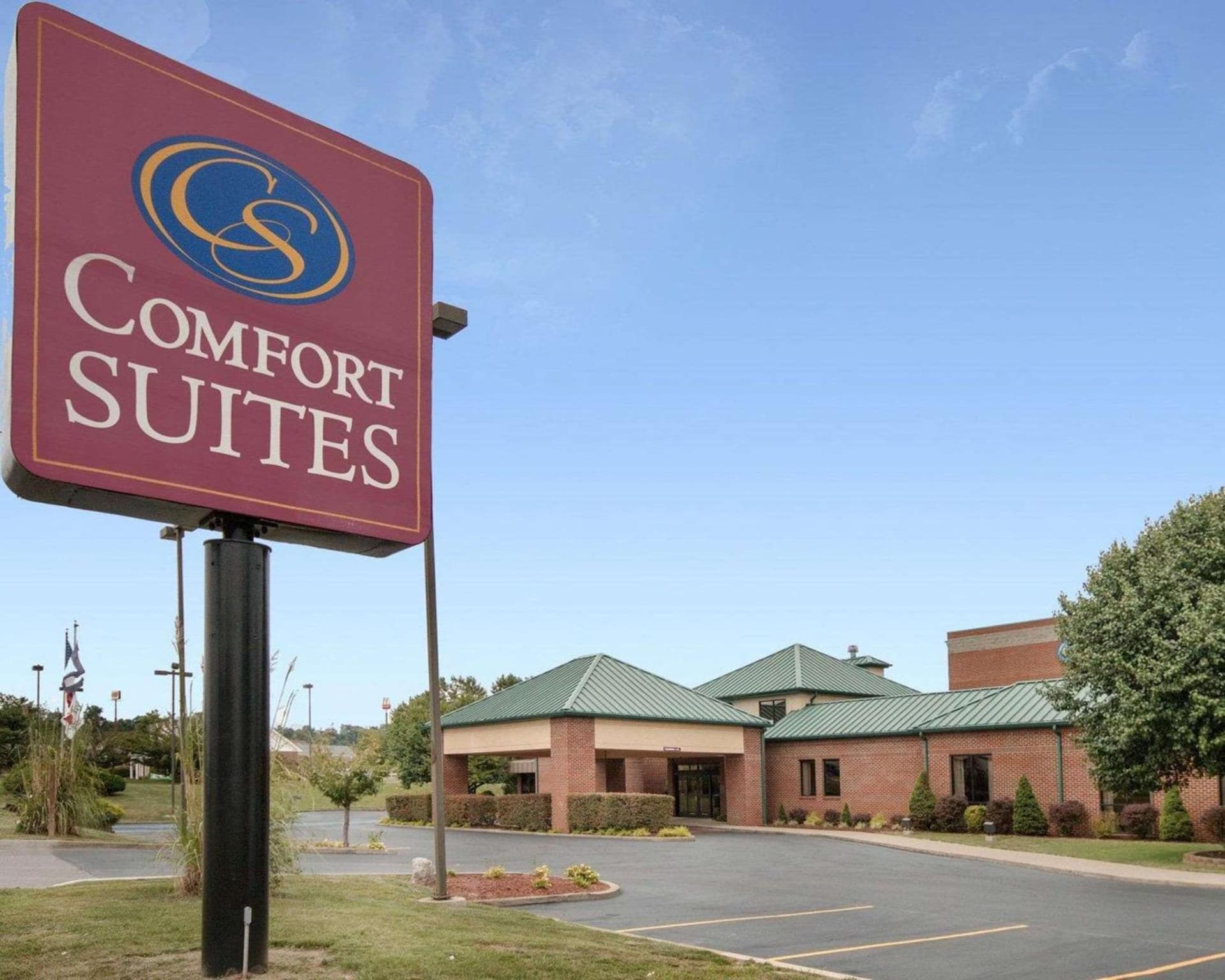 Comfort Suites Parkersburg South featured exterior or lobby in Mineralwells, WV — similar hotel