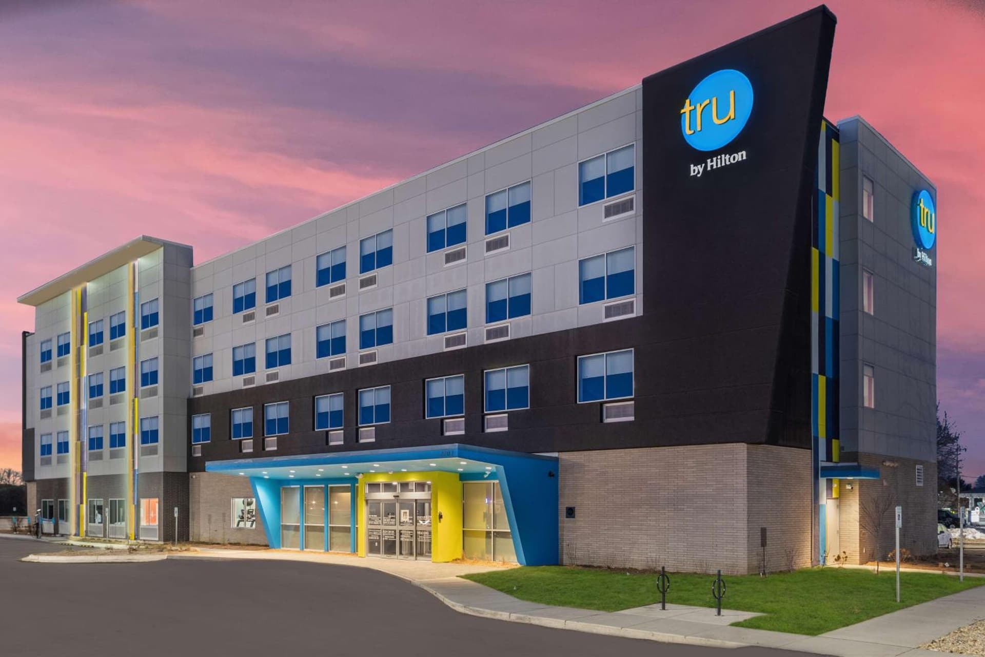 Tru By Hilton Janesville property views in Janesville, WI — gallery photo 3