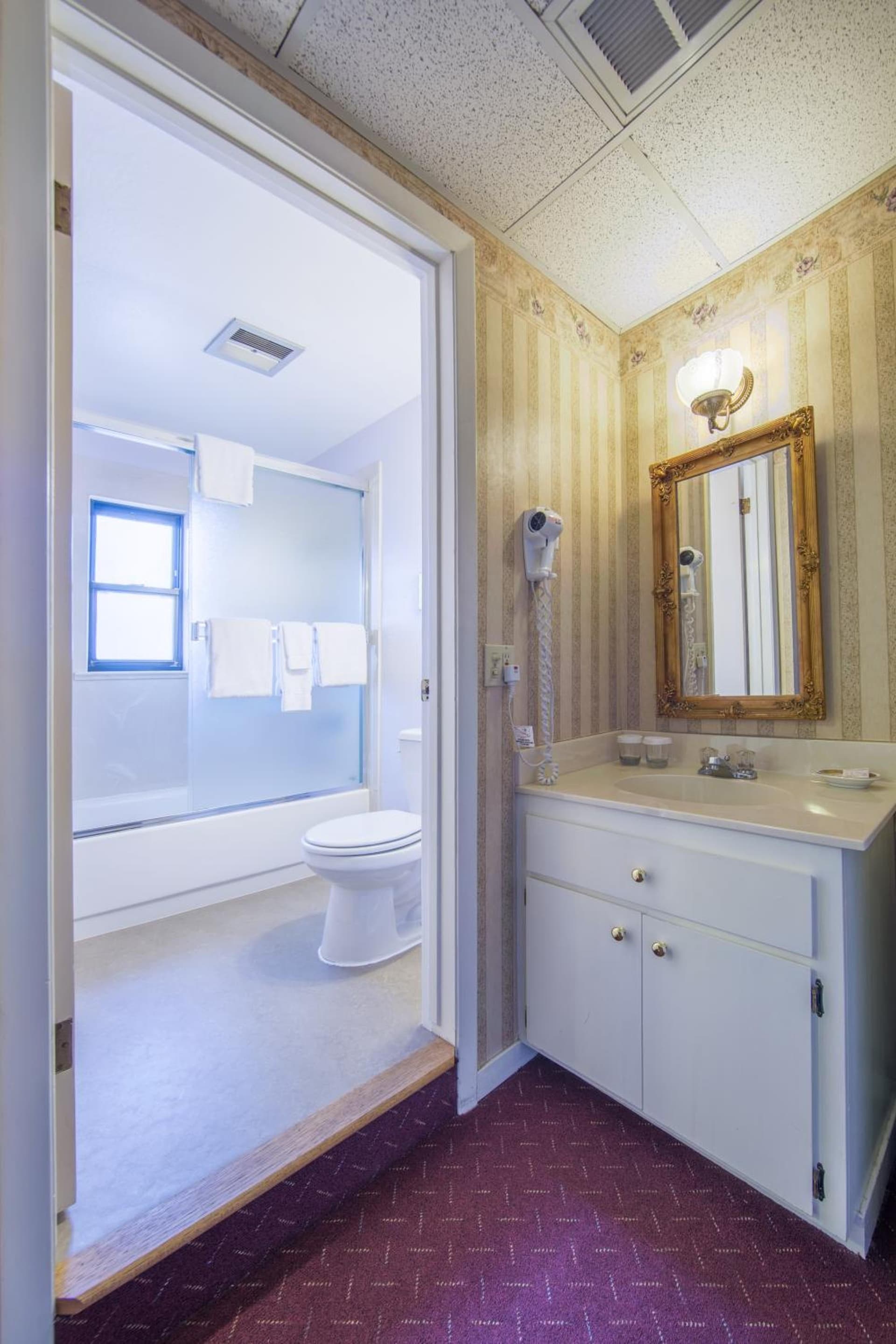 Historic Cary House Hotel gallery photo in Placerville, CA — image 6