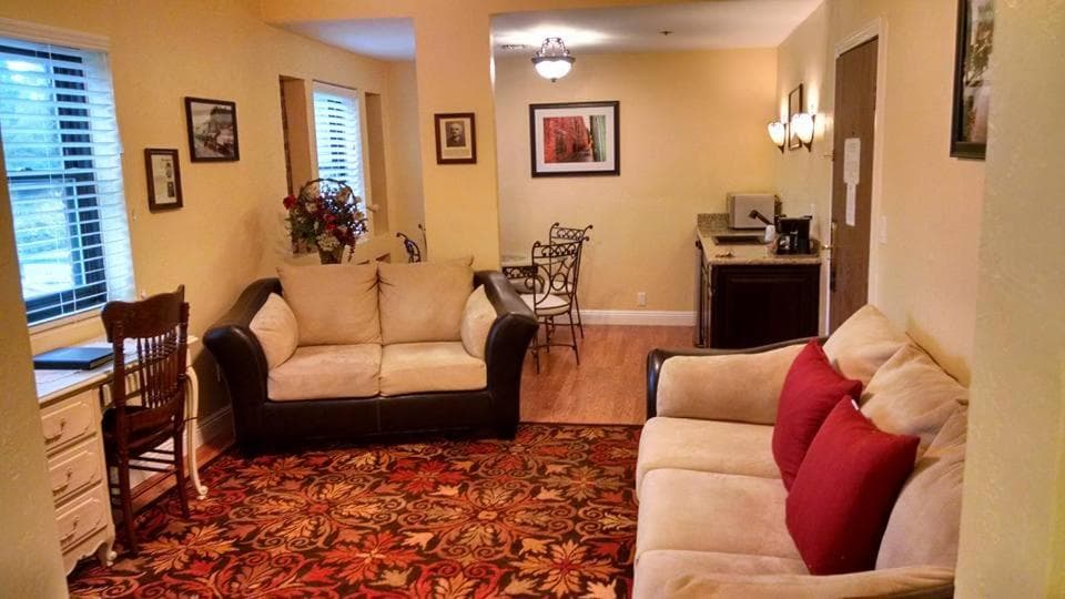 Historic Cary House Hotel gallery photo in Placerville, CA — image 35