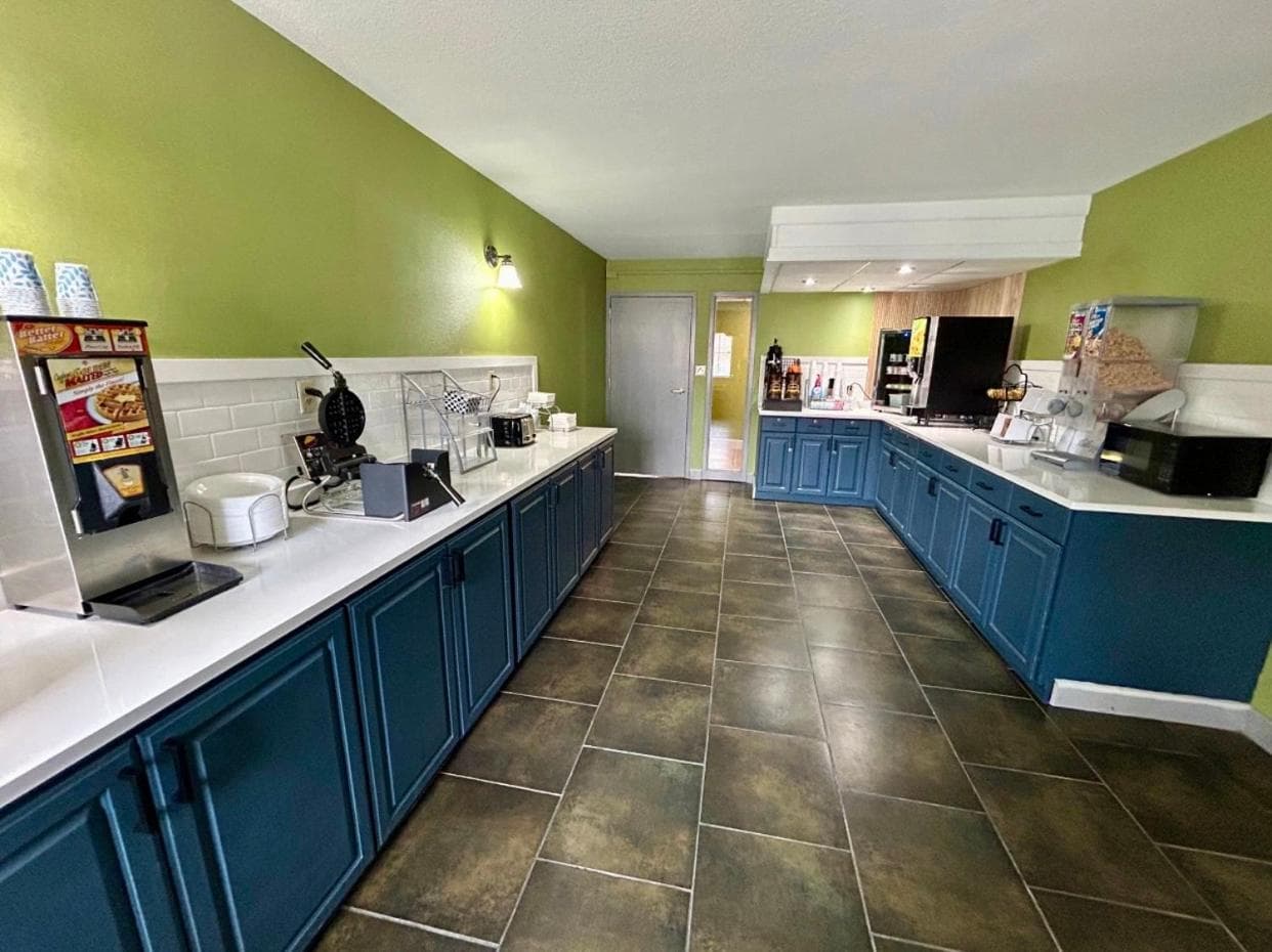 Spark by Hilton Wichita East property views in Wichita, KS — gallery photo 3