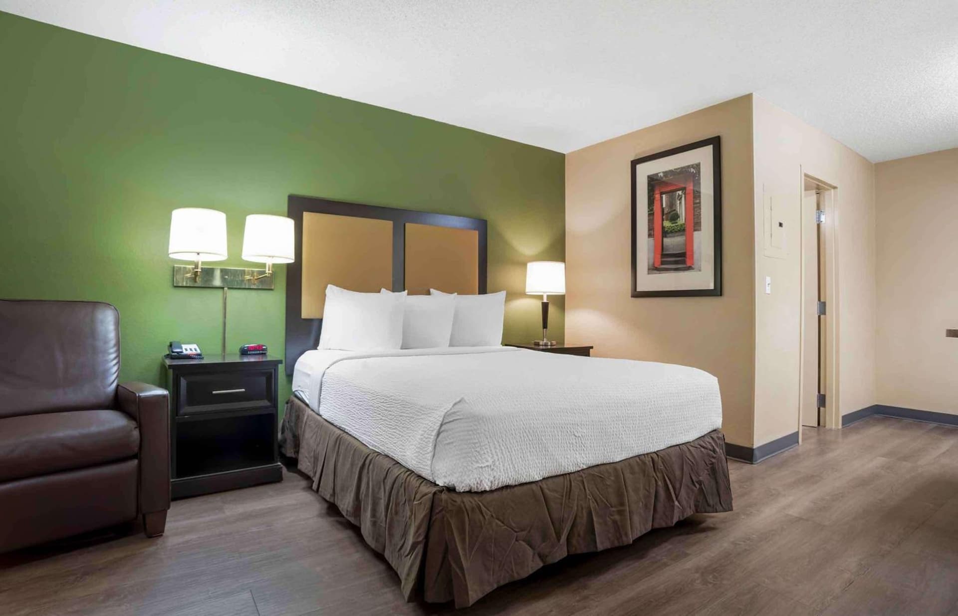 Extended Stay America Suites - Mobile - Spring Hill gallery photo in Mobile, AL — image 6