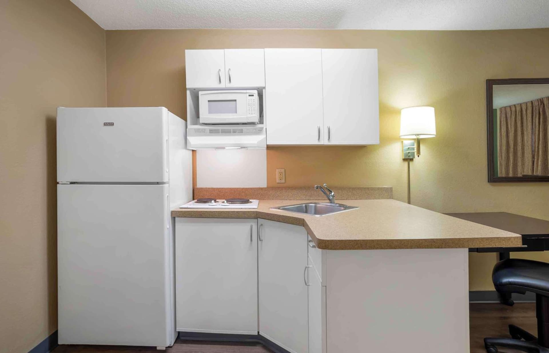 Extended Stay America Suites - Mobile - Spring Hill gallery photo in Mobile, AL — image 7