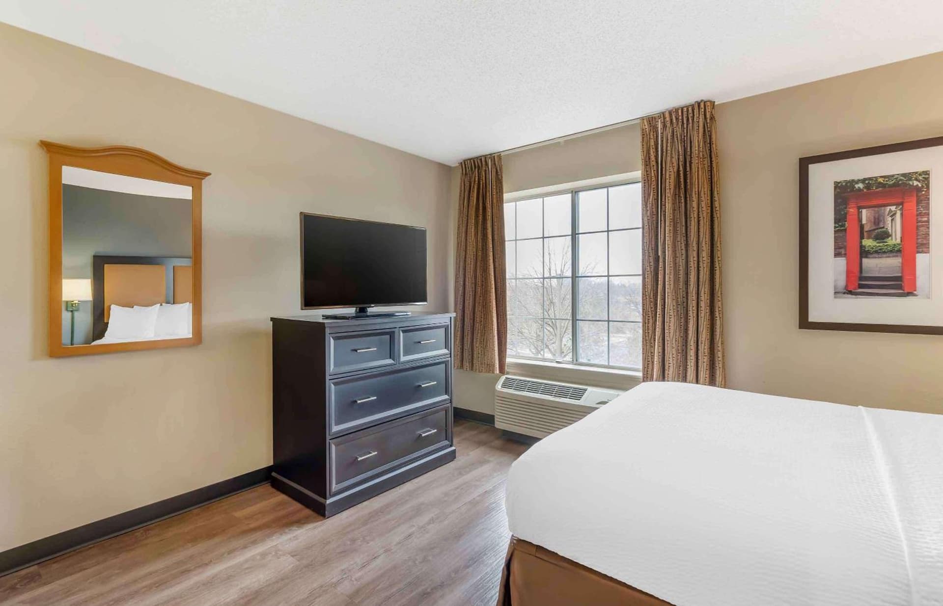 Extended Stay America Select Suites - Chicago - Naperville - East gallery photo in Naperville, IL — image 17