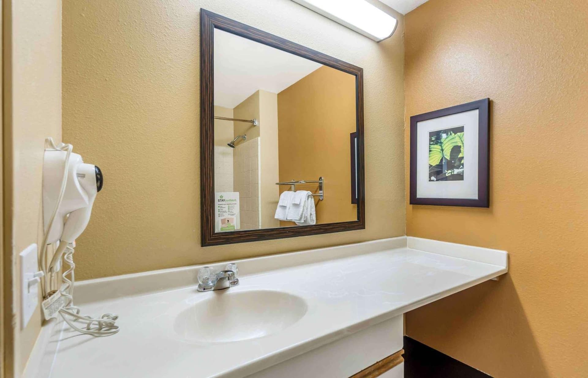 Extended Stay America Select Suites - Chicago - Naperville - East gallery photo in Naperville, IL — image 54