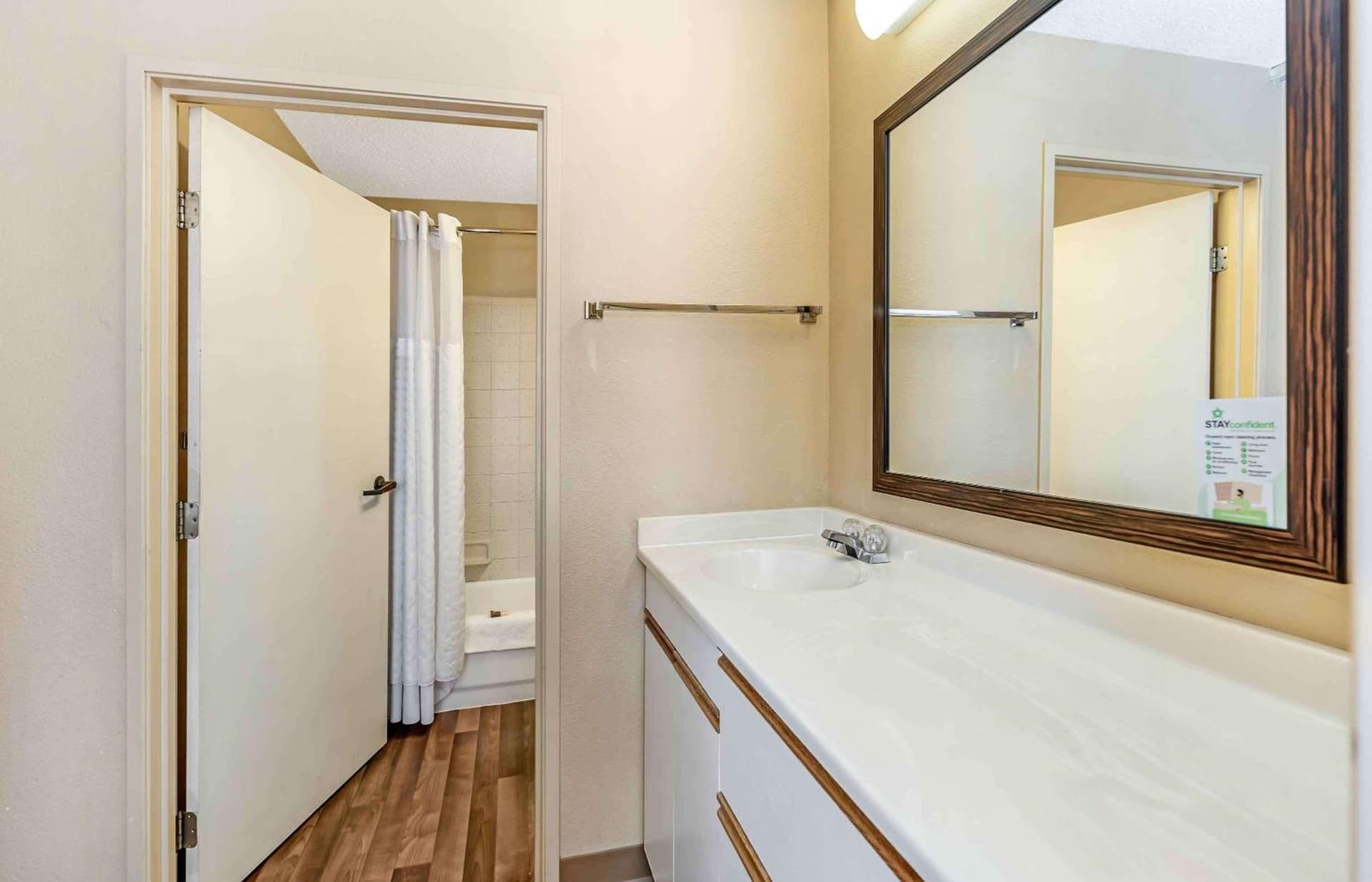 Extended Stay America Select Suites - Chicago - Naperville - East gallery photo in Naperville, IL — image 33