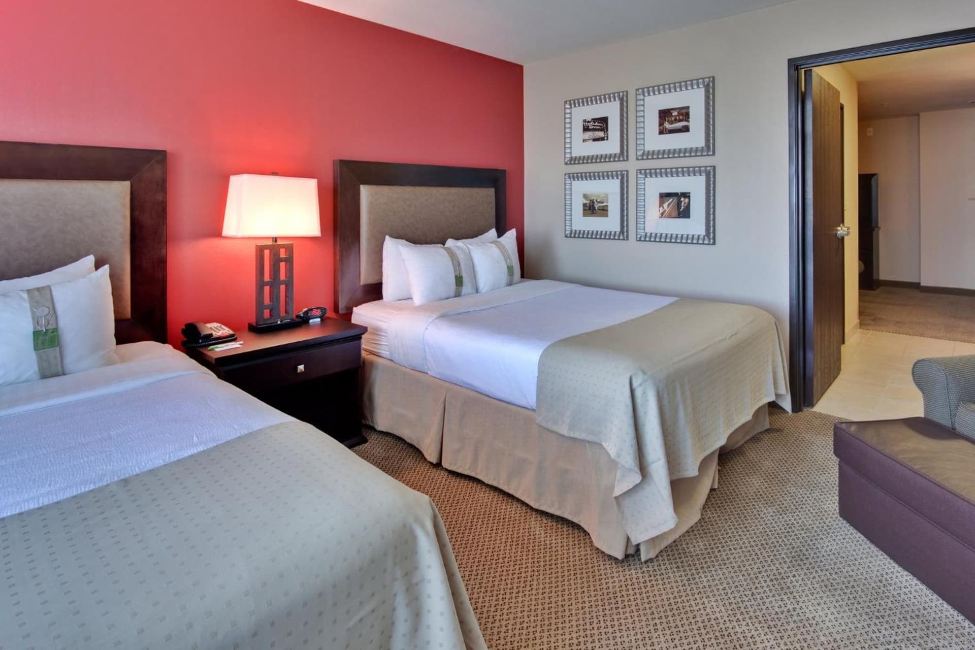 Holiday Inn & Suites Bakersfield by IHG gallery photo in Bakersfield, CA — image 17