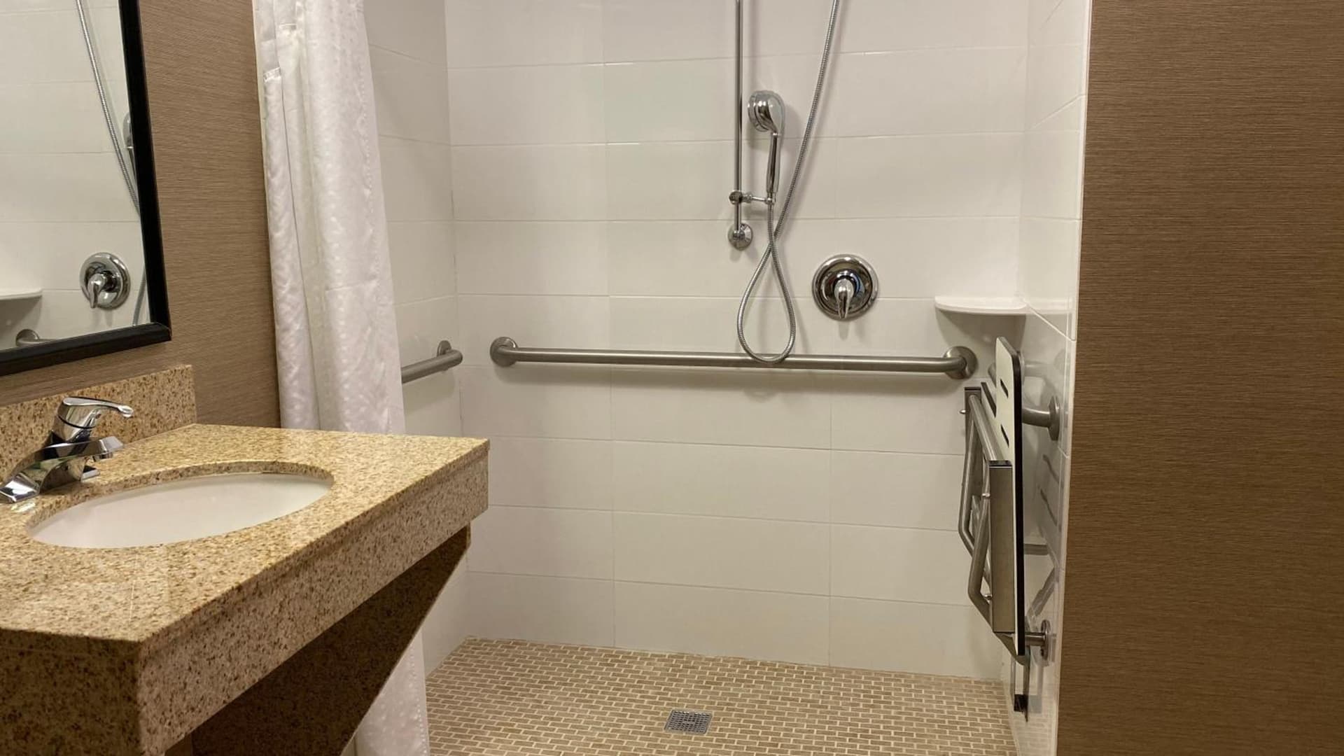 Holiday Inn & Suites Bakersfield by IHG gallery photo in Bakersfield, CA — image 25