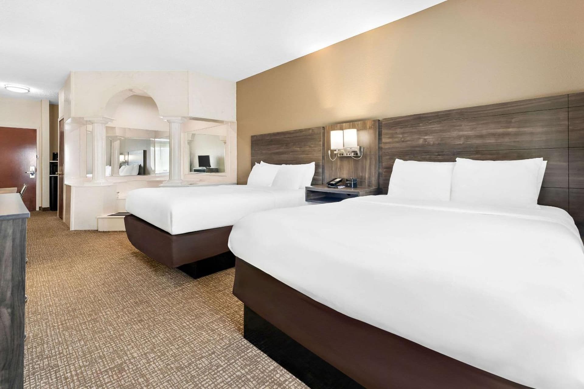 Comfort Suites near Robins Air Force Base gallery photo in Warner Robins, GA — image 53