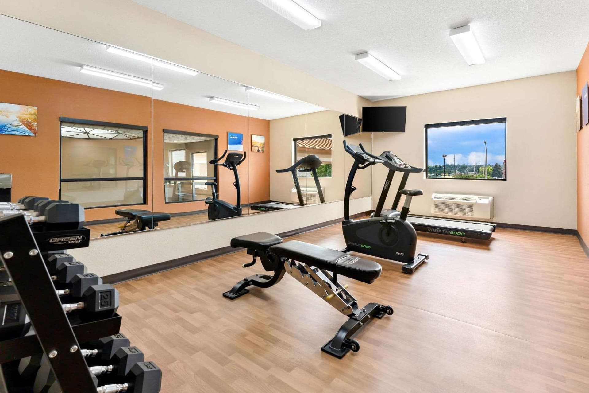 Comfort Suites near Robins Air Force Base gallery photo in Warner Robins, GA — image 26