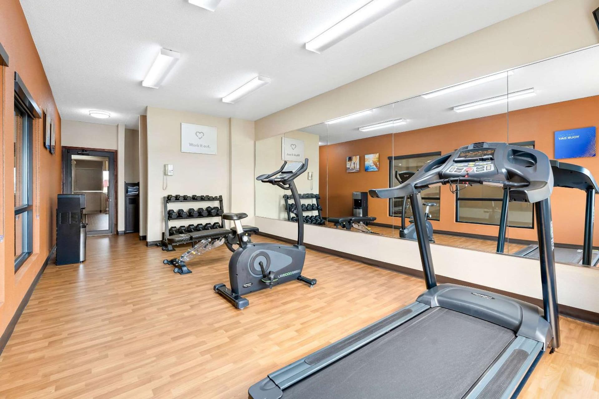 Comfort Suites near Robins Air Force Base gallery photo in Warner Robins, GA — image 56