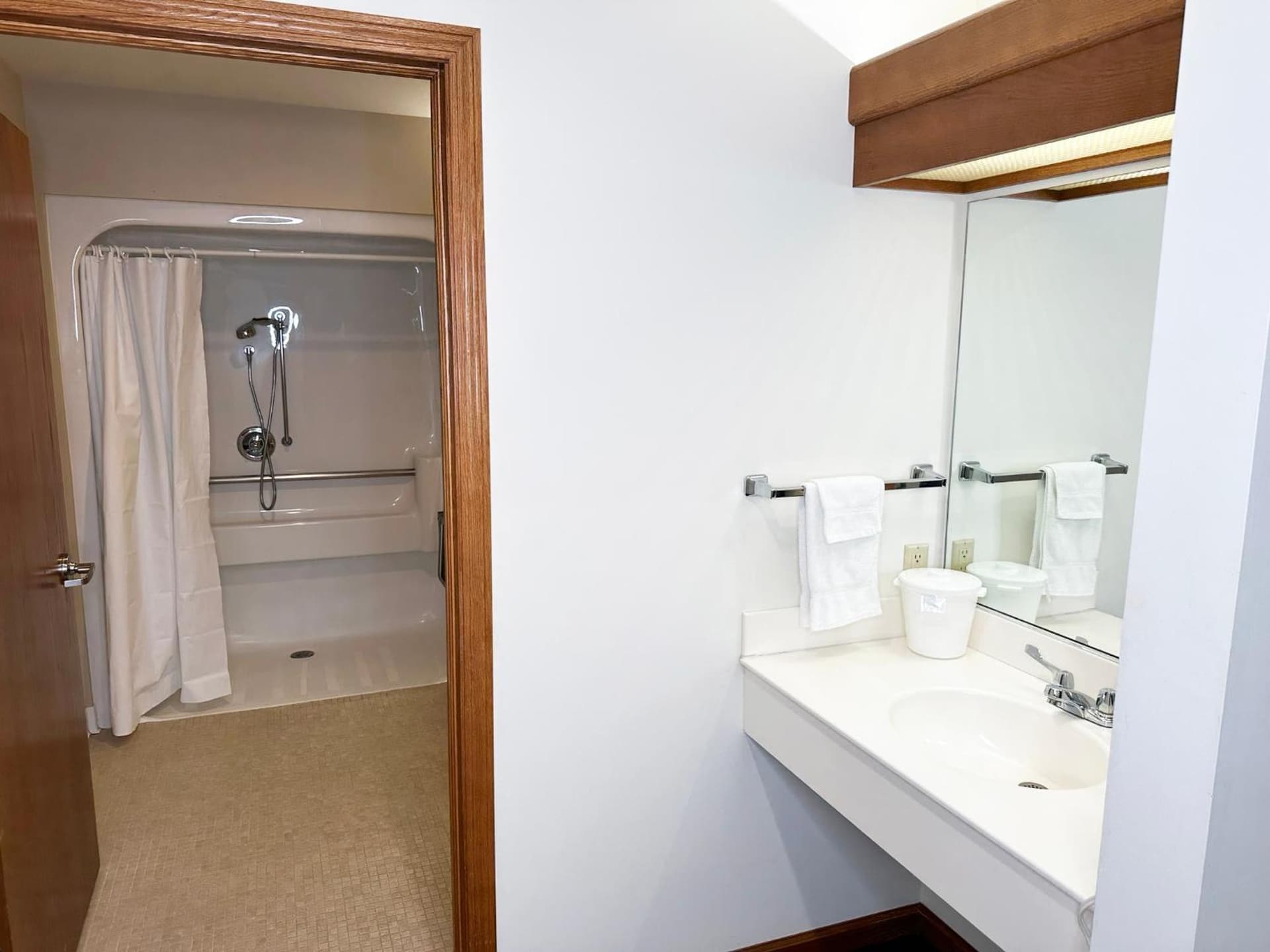 Farmstead Inn and Conference Center gallery photo in Shipshewana, IN — image 11