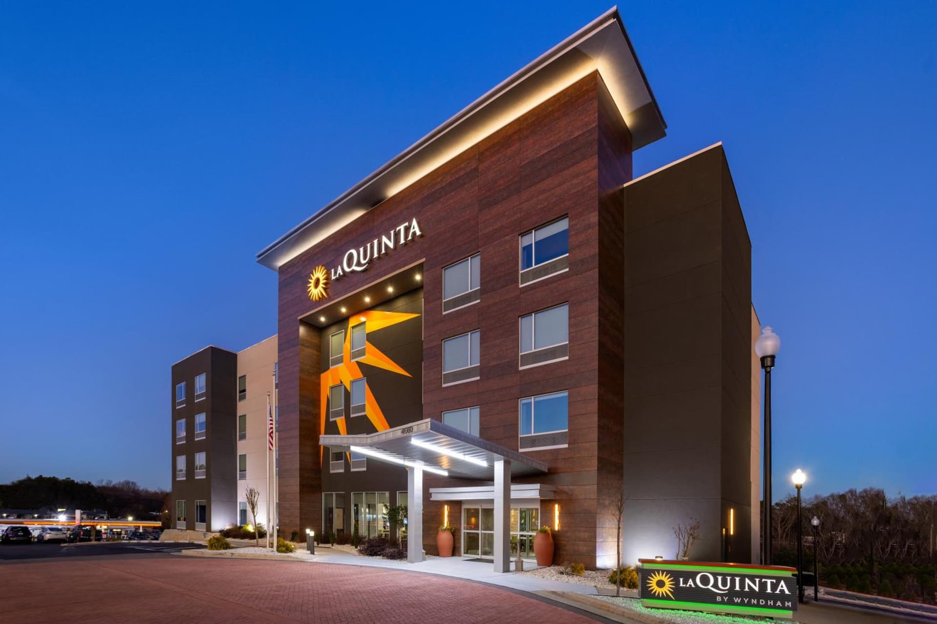 La Quinta Inn & Suites by Wyndham Locust Grove — hotel in Locust Grove, Georgia