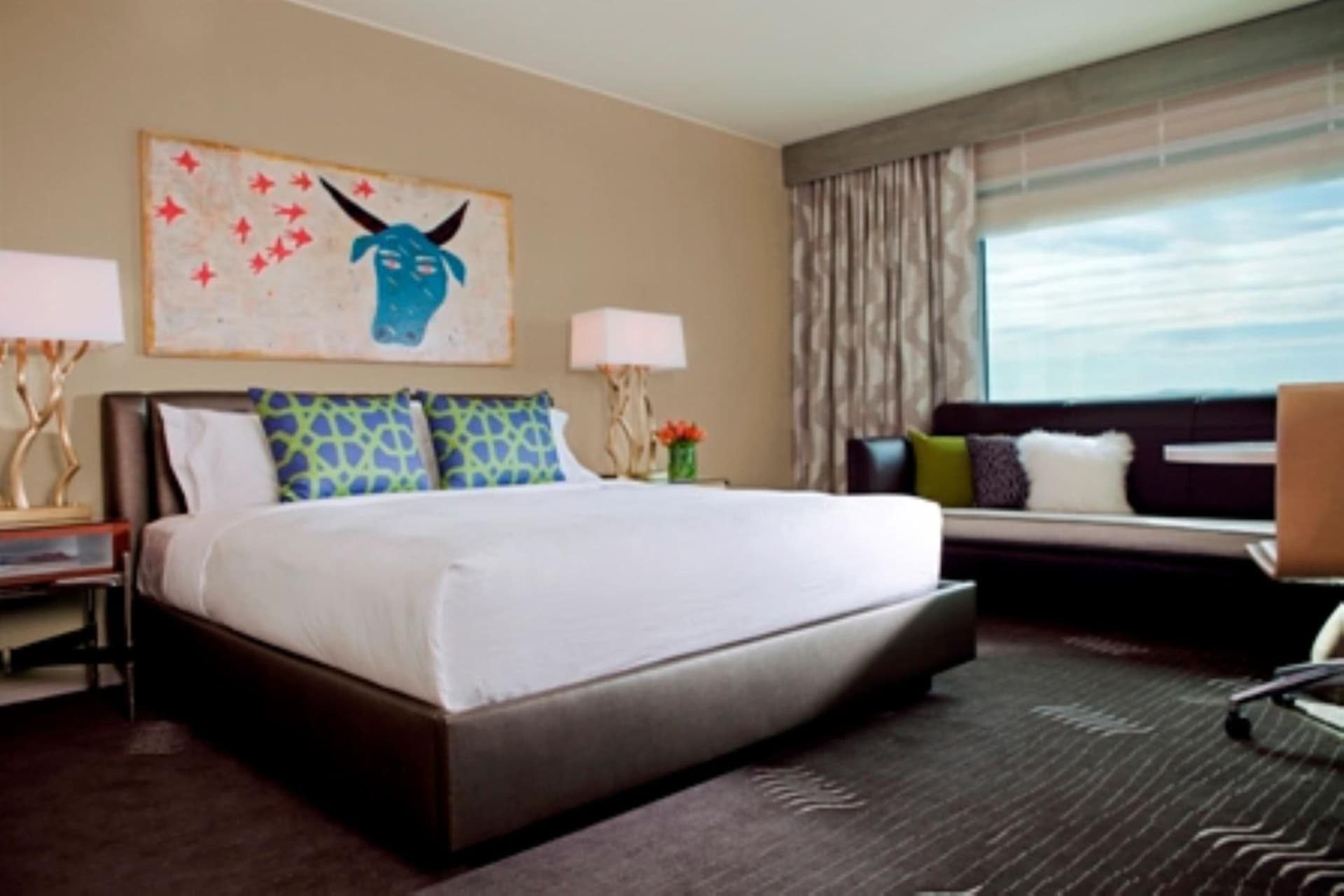 Kimpton Hotel Palomar Phoenix Cityscape by IHG gallery photo in Phoenix, AZ — image 7