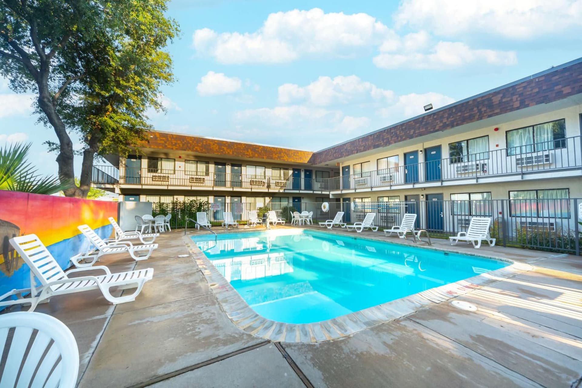 Motel 6-Del Rio, TX interior in Del Rio, TX — gallery photo 2