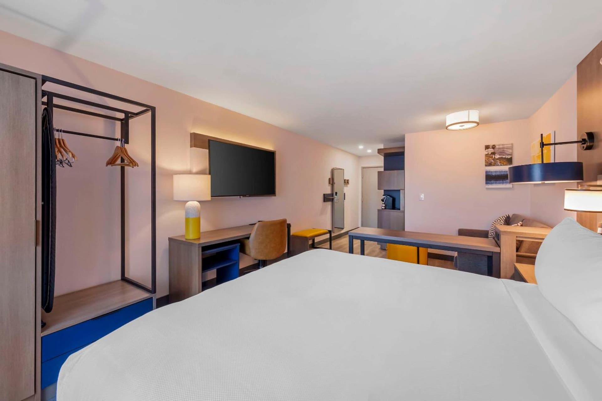 Comfort Inn & Suites Irvine Spectrum gallery photo in Lake Forest, CA — image 48