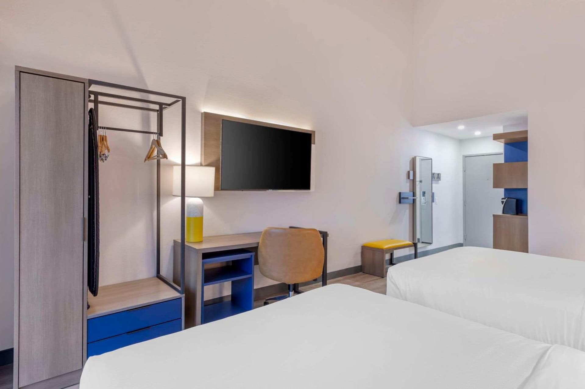 Comfort Inn & Suites Irvine Spectrum gallery photo in Lake Forest, CA — image 59