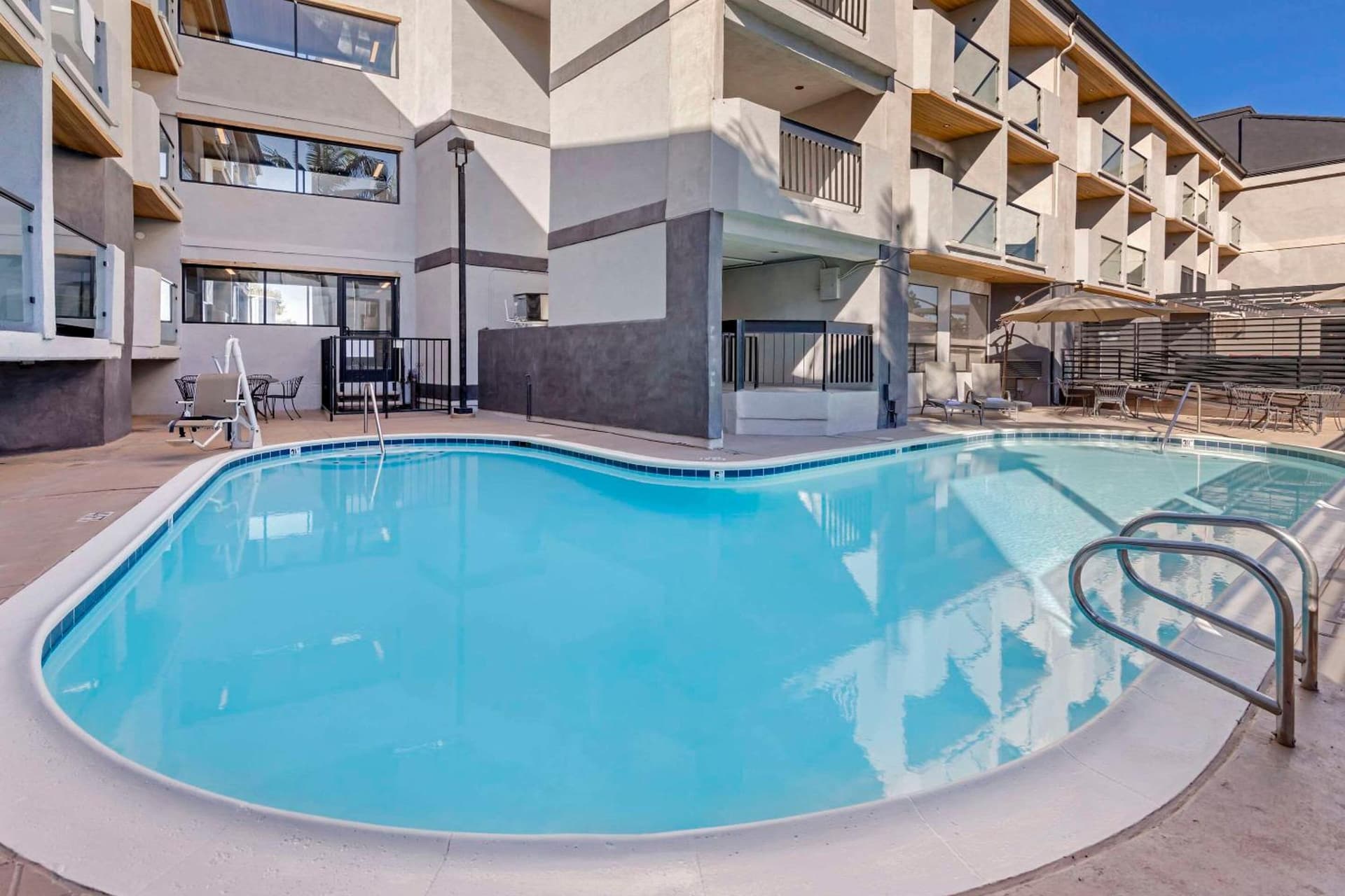 Comfort Inn & Suites Irvine Spectrum gallery photo in Lake Forest, CA — image 66
