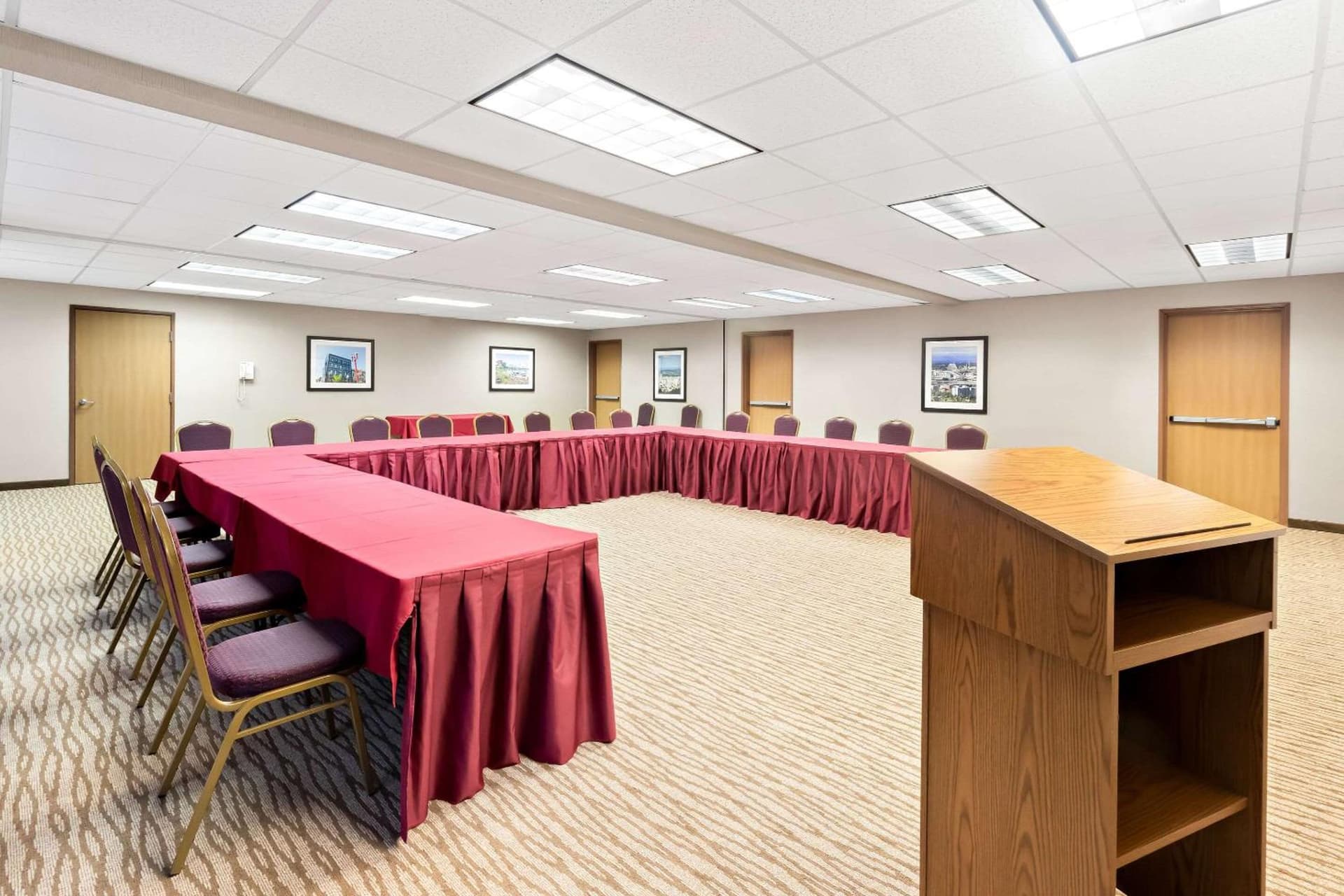 Comfort Suites Portland Airport gallery photo in Portland, OR — image 41