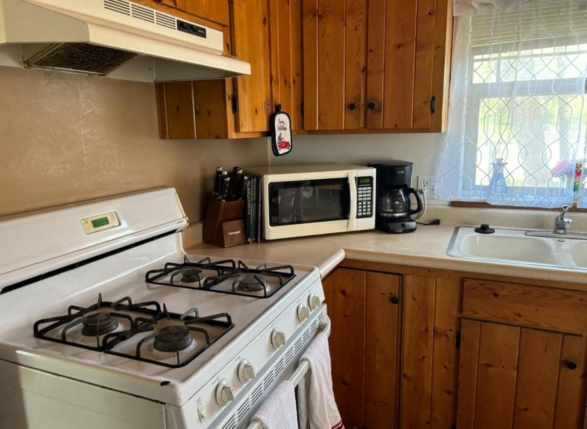 Sequoia River Front Cabins gallery photo in Three Rivers, CA — image 68