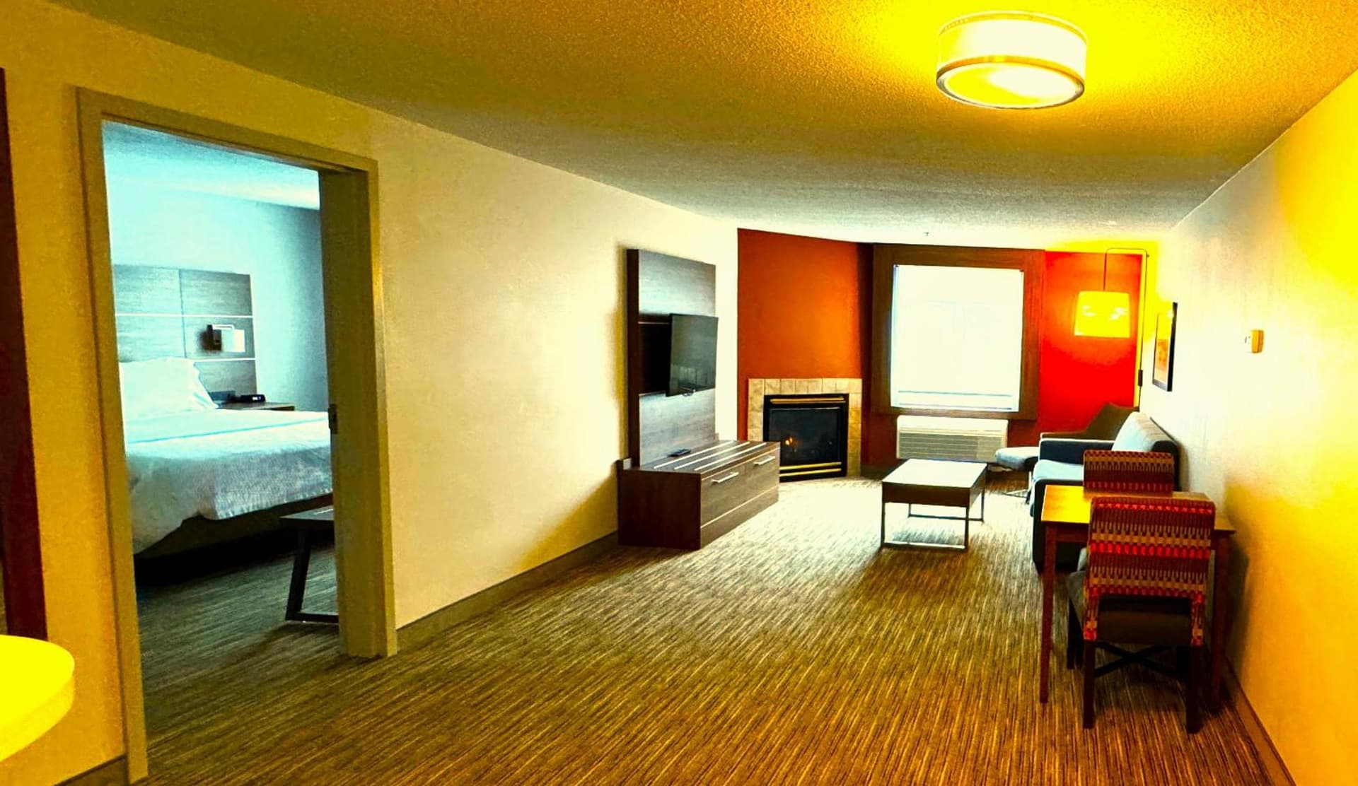 Holiday Inn Express & Suites - Lincoln East - White Mountains by IHG gallery photo in Lincoln — image 24