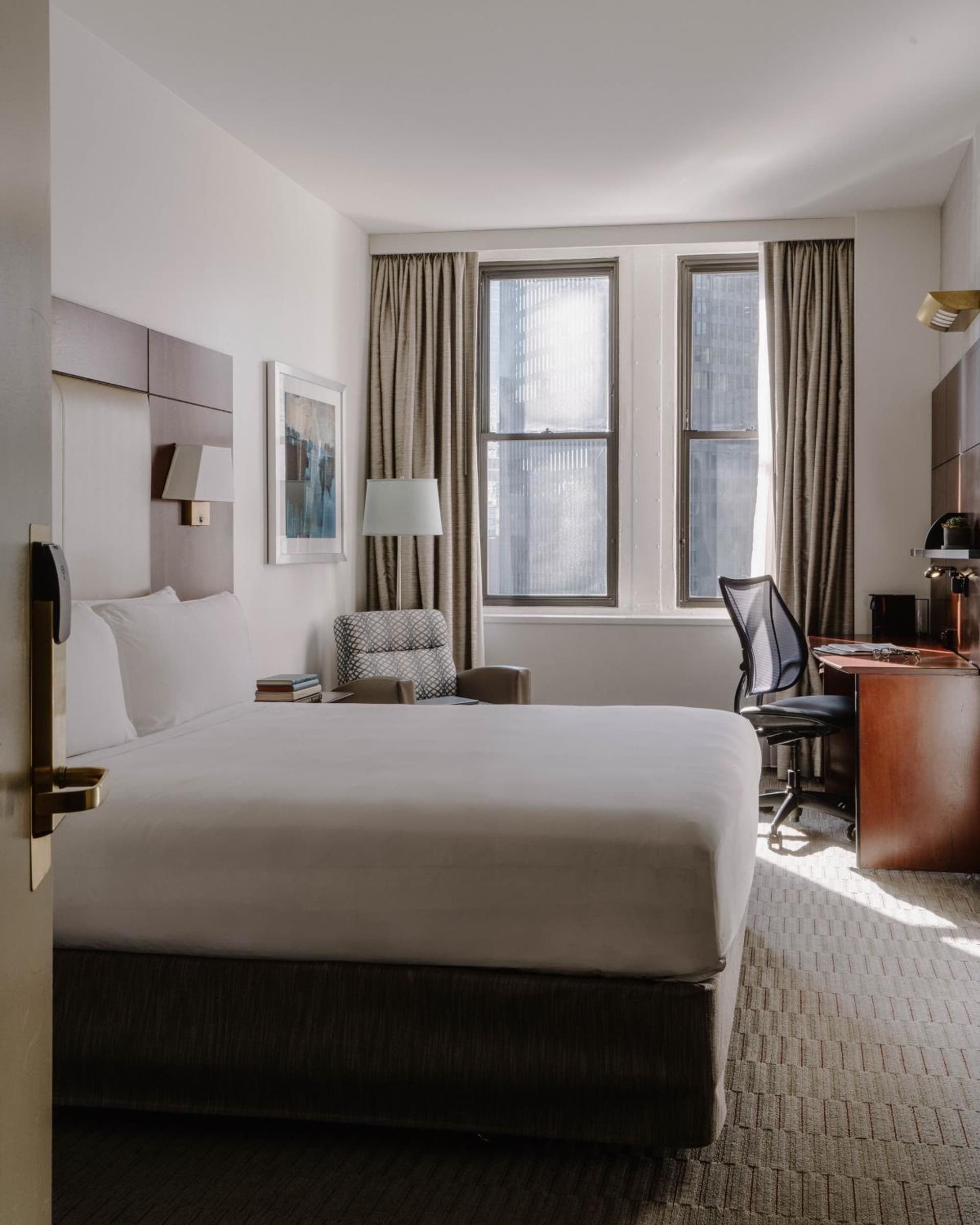 Club Quarters Hotel Wacker at Michigan, Chicago gallery photo in Chicago, IL — image 54