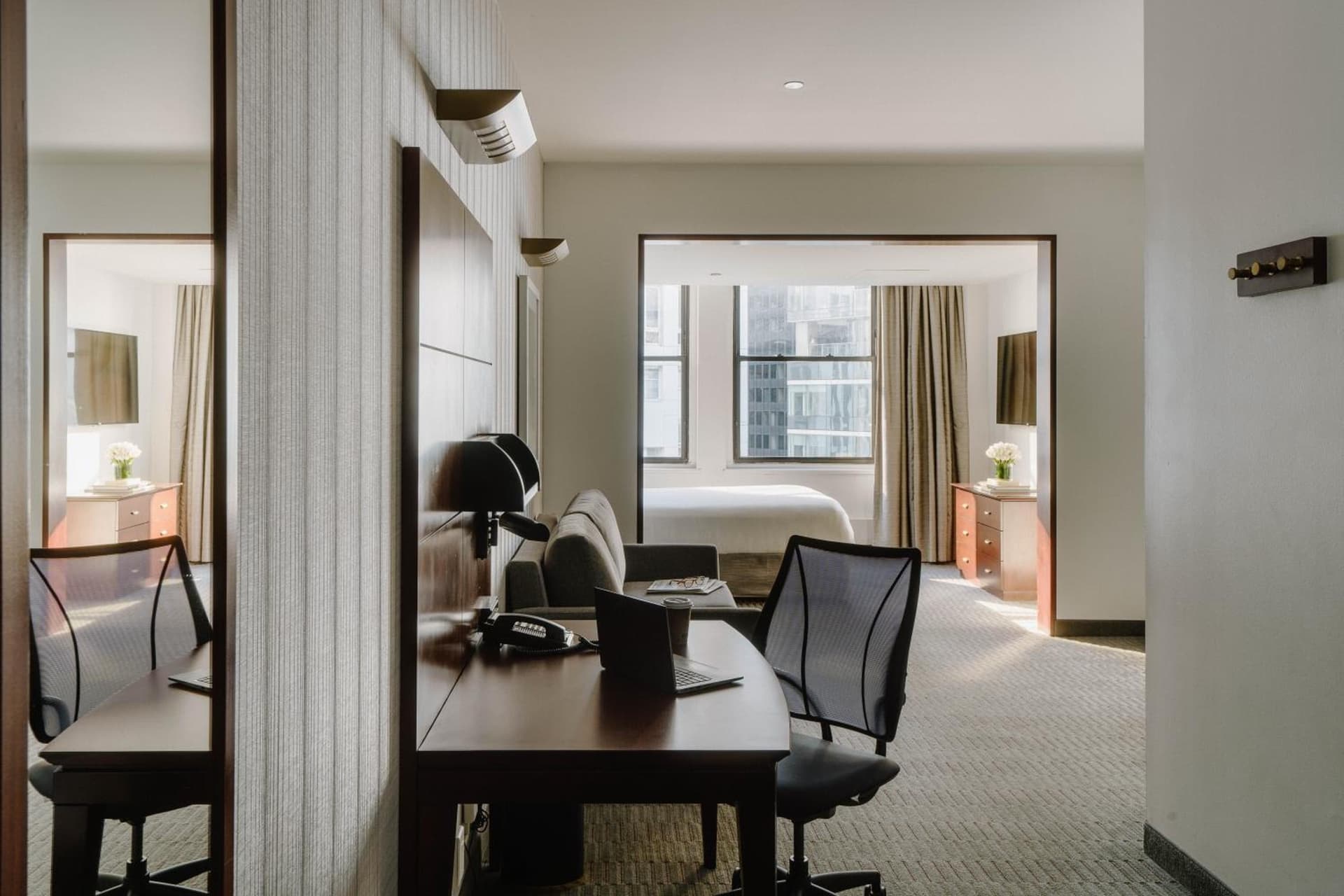 Club Quarters Hotel Wacker at Michigan, Chicago gallery photo in Chicago, IL — image 36