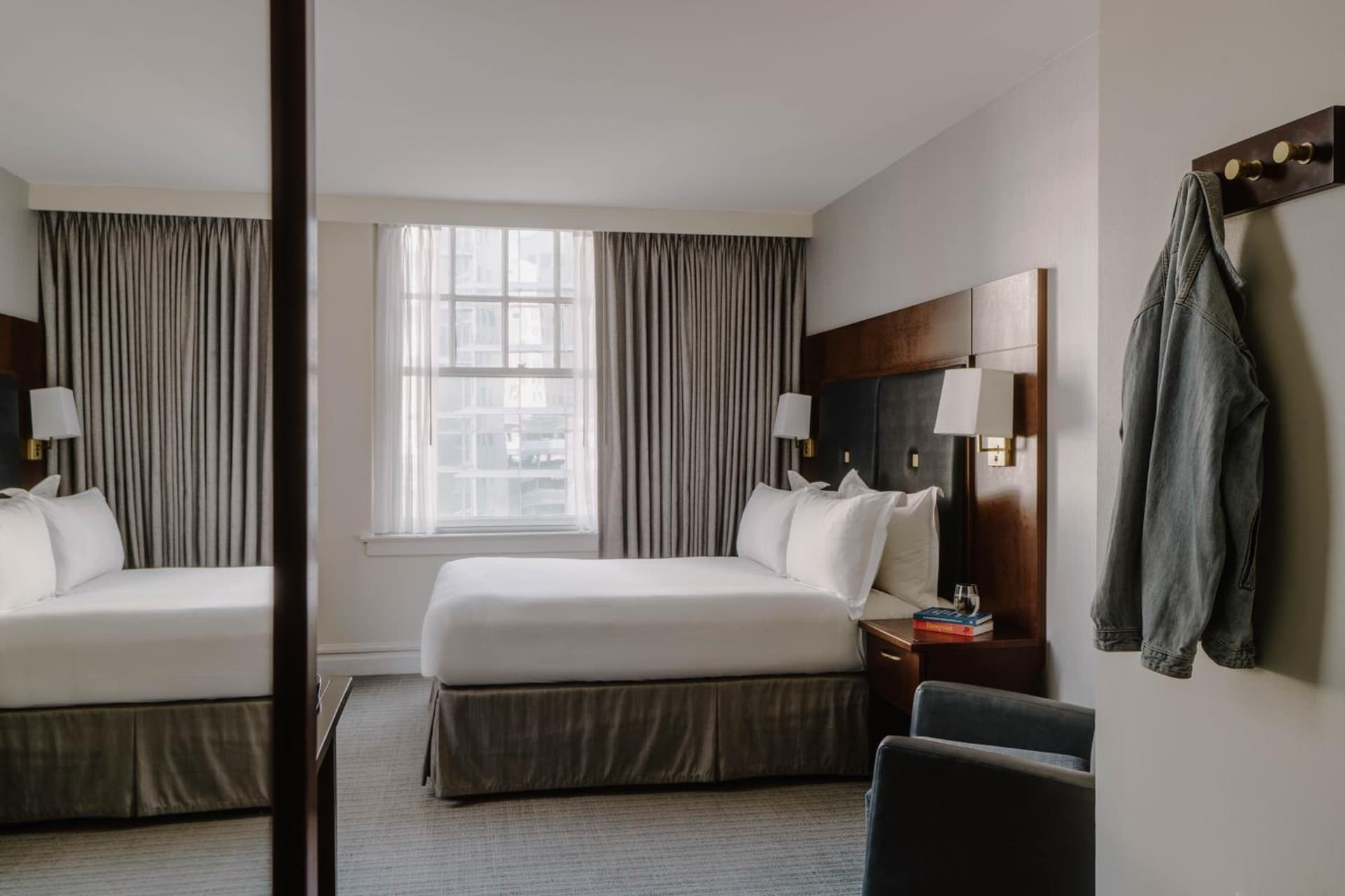 Club Quarters Hotel Downtown, Houston gallery photo in Houston, TX — image 49