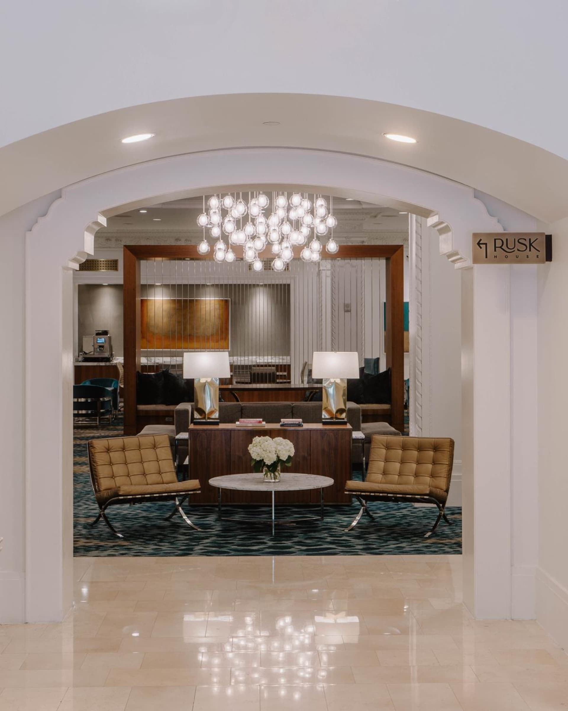 Club Quarters Hotel Downtown, Houston gallery photo in Houston, TX — image 43