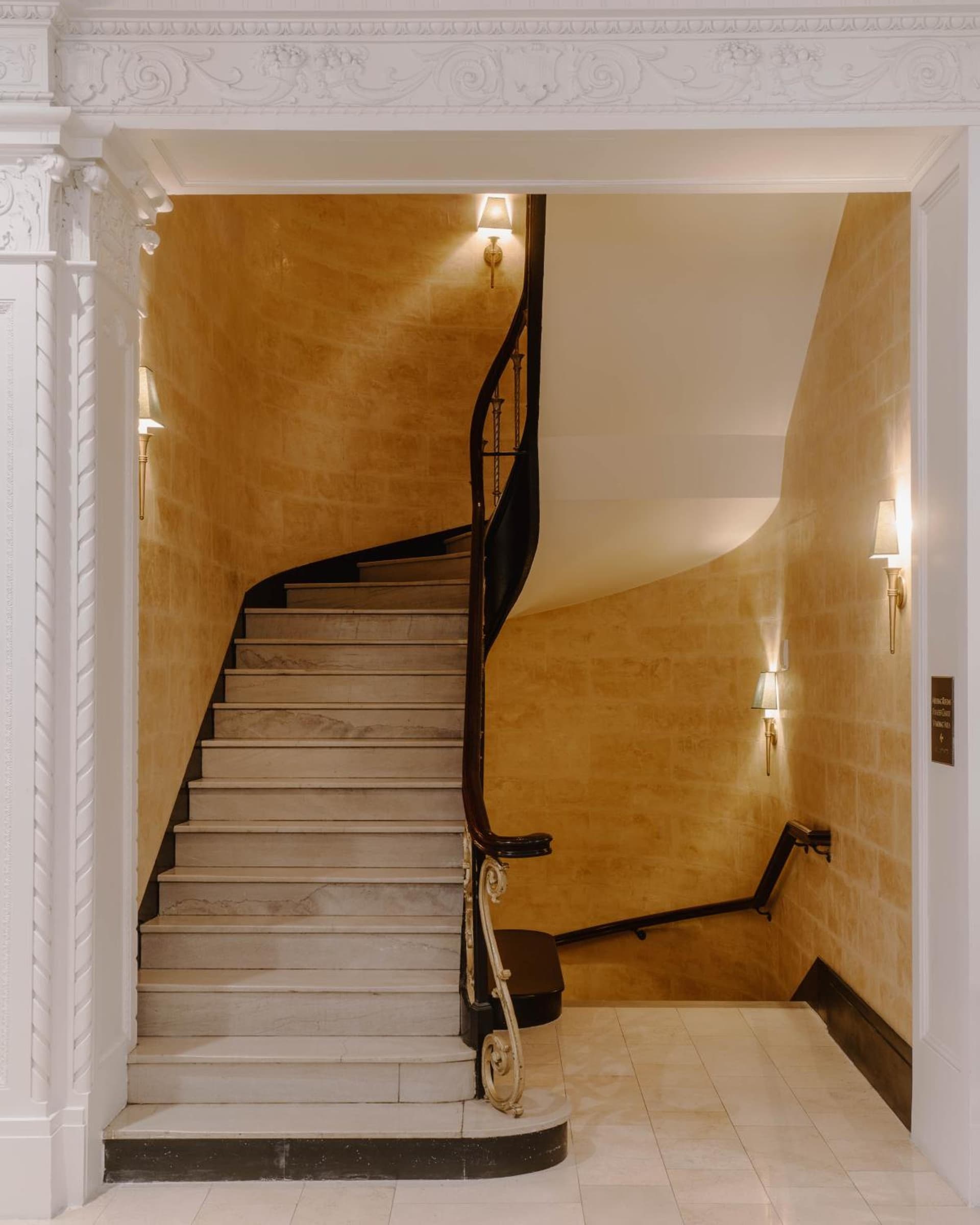 Club Quarters Hotel Downtown, Houston gallery photo in Houston, TX — image 11