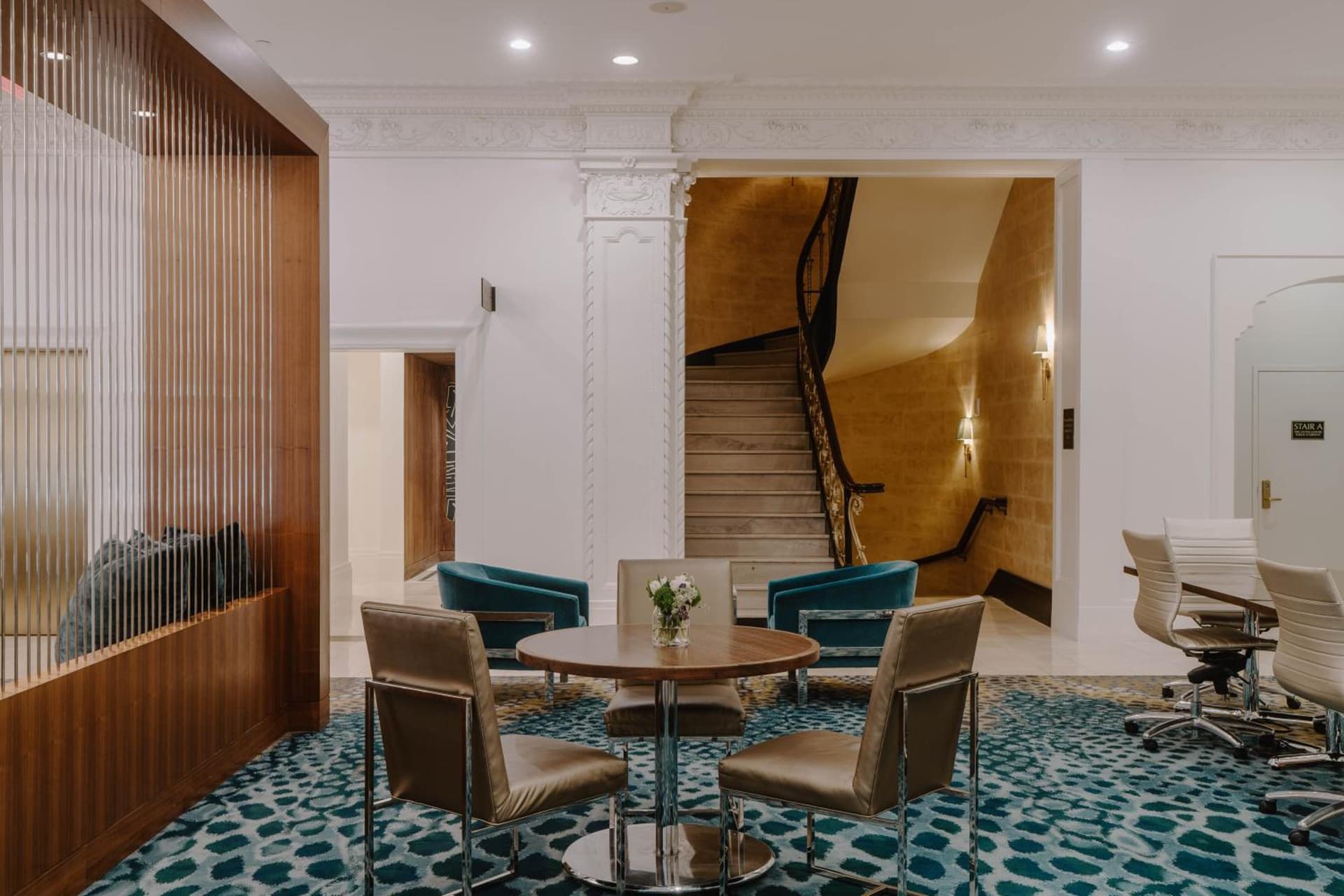 Club Quarters Hotel Downtown, Houston gallery photo in Houston, TX — image 103