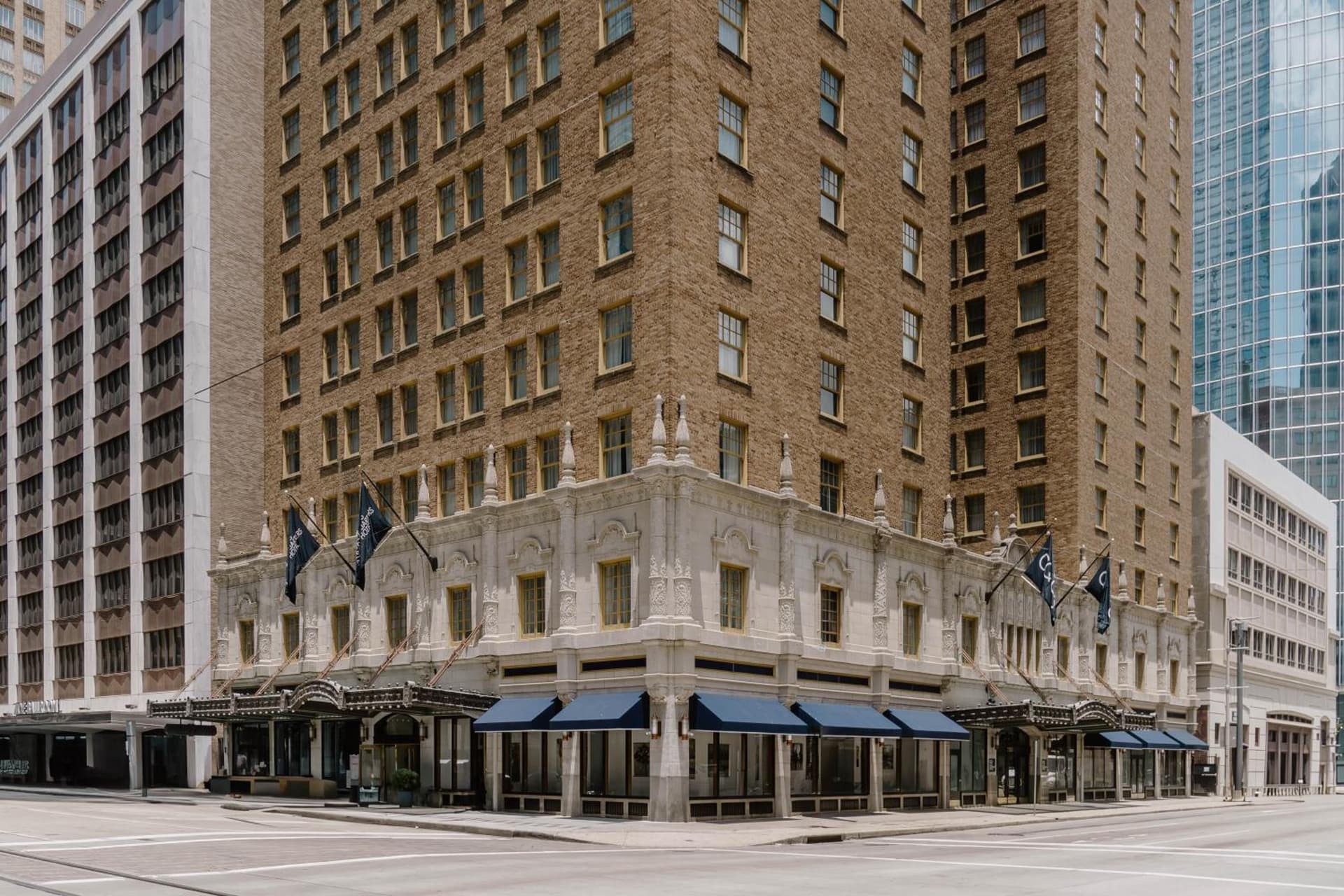 Club Quarters Hotel Downtown, Houston gallery photo in Houston, TX — image 96