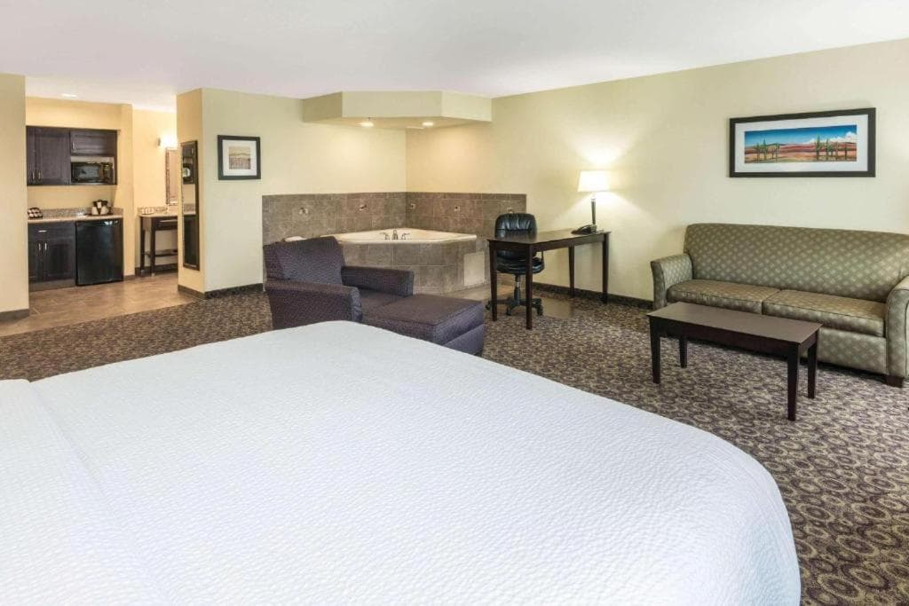 La Quinta by Wyndham Las Vegas Airport South gallery photo in Las Vegas, NV — image 6
