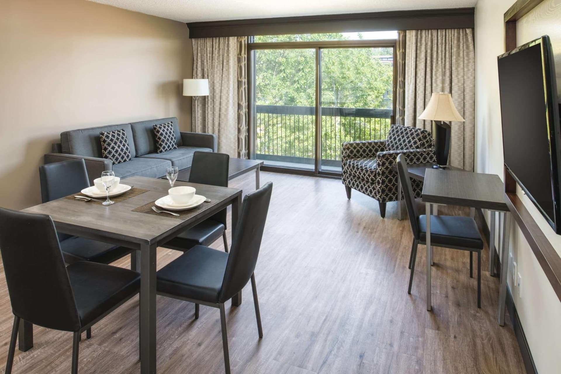 Hilton Bellevue gallery photo in Bellevue, WA — image 33