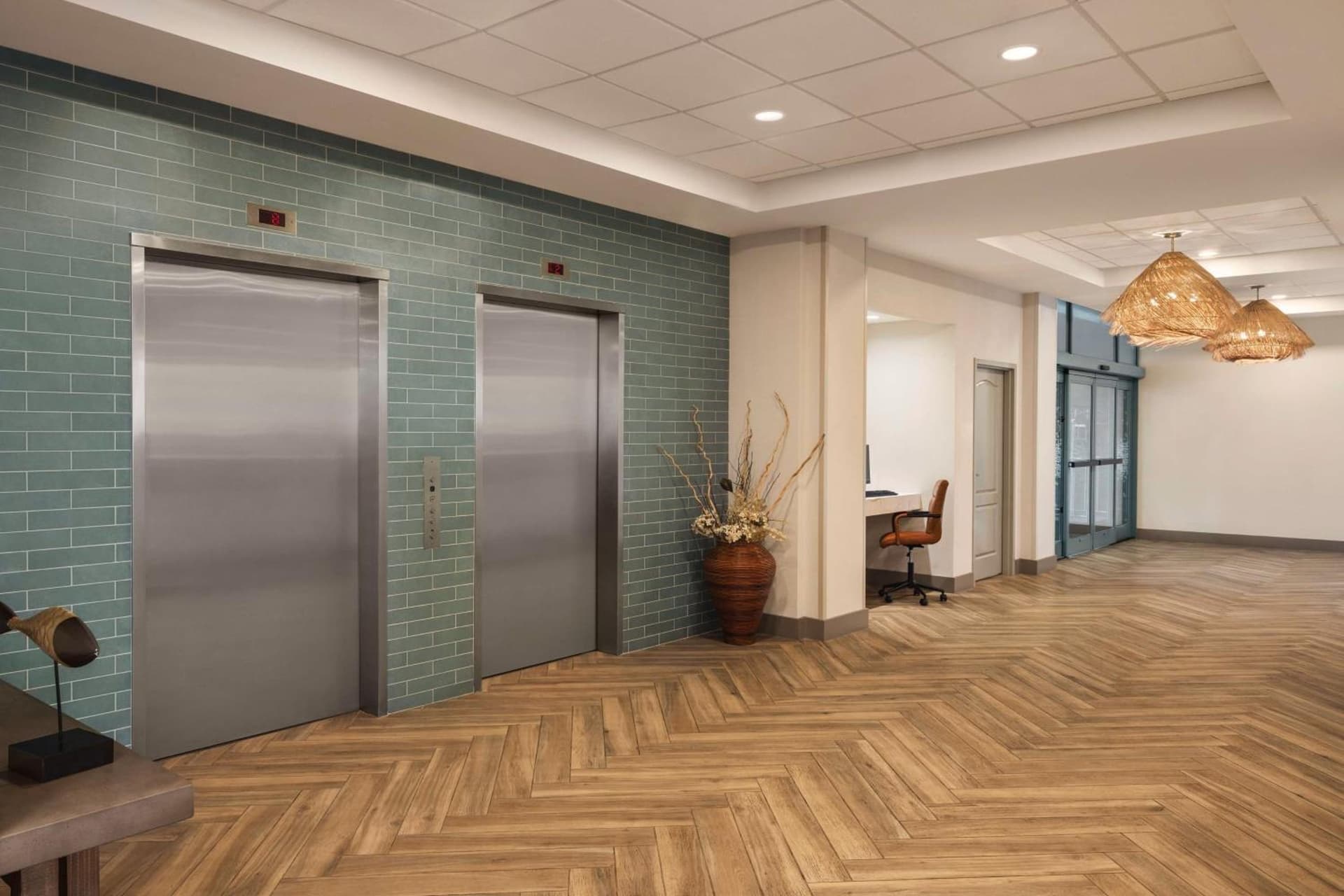 Hampton Inn Virginia Beach-Oceanfront South property views in Virginia Beach, VA — gallery photo 3