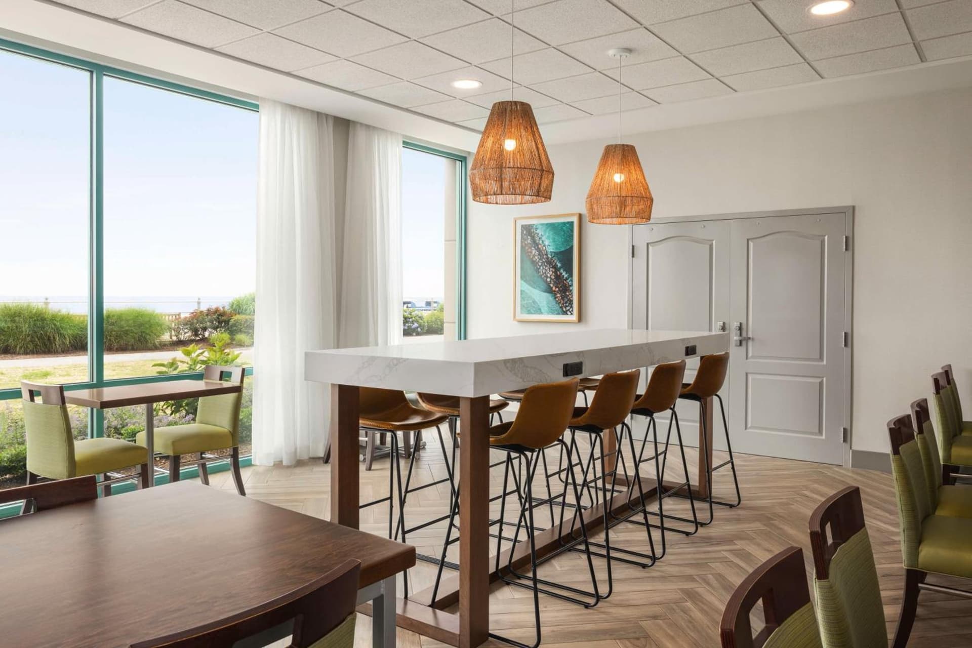 Hampton Inn Virginia Beach-Oceanfront South gallery photo in Virginia Beach, VA — image 78