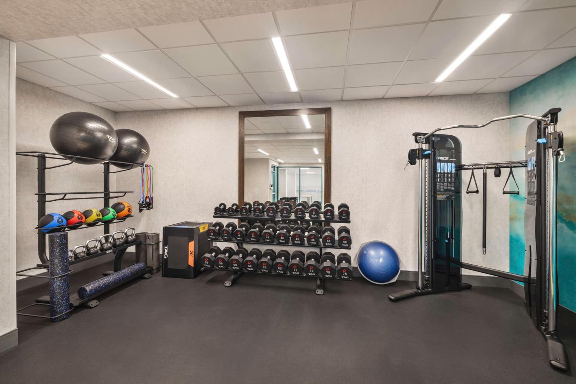 Hampton Inn Virginia Beach-Oceanfront South gallery photo in Virginia Beach, VA — image 80