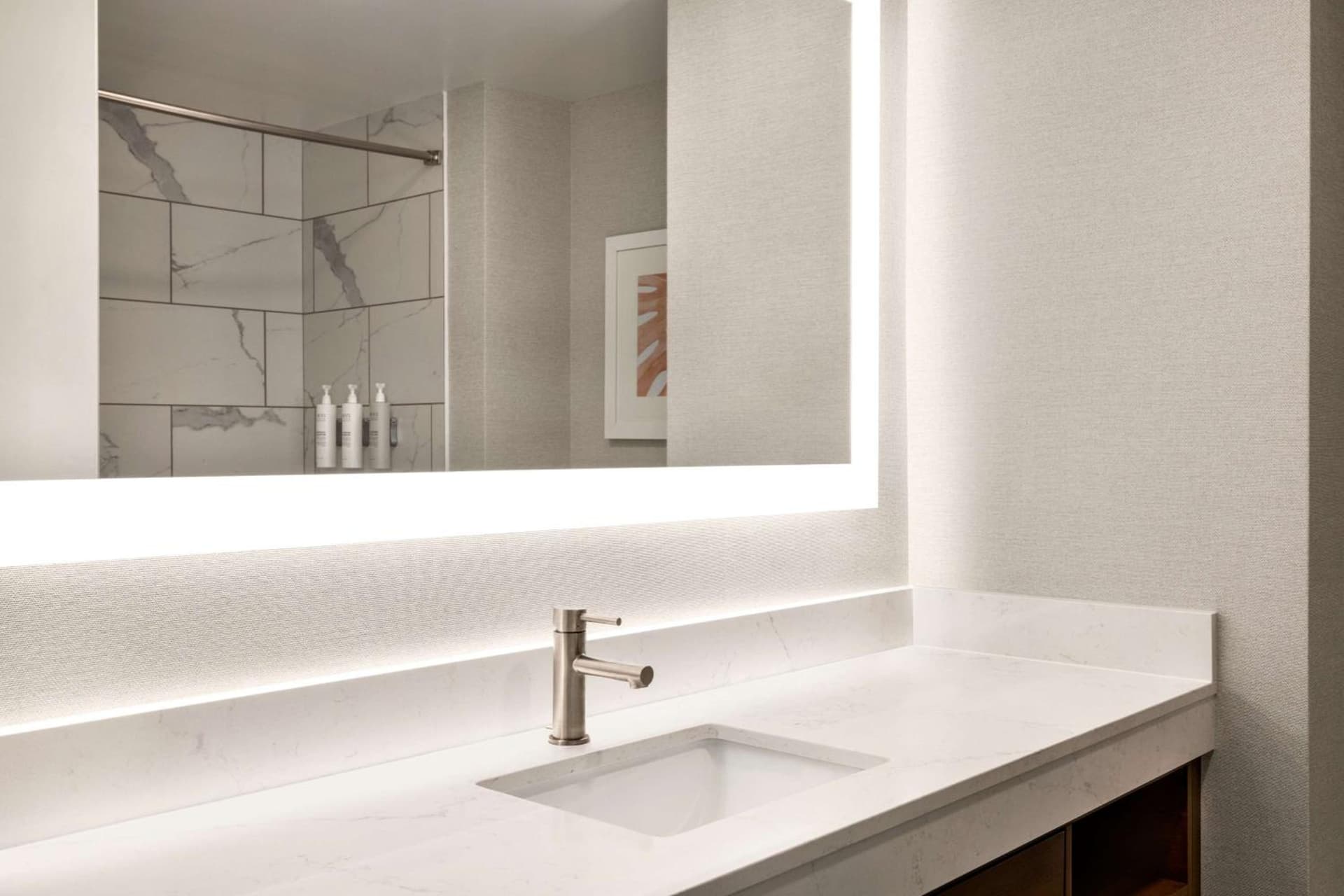 Hampton Inn Virginia Beach-Oceanfront South gallery photo in Virginia Beach, VA — image 51