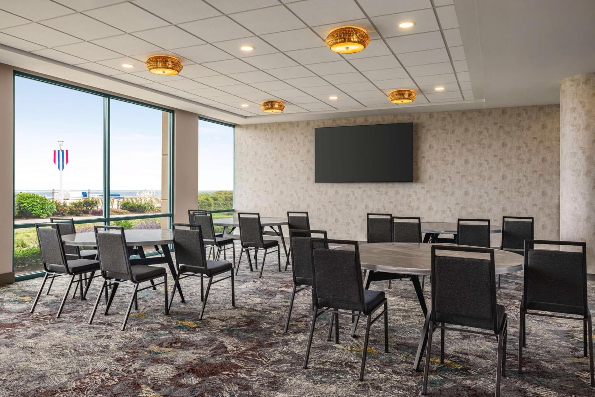 Hampton Inn Virginia Beach-Oceanfront South gallery photo in Virginia Beach, VA — image 89
