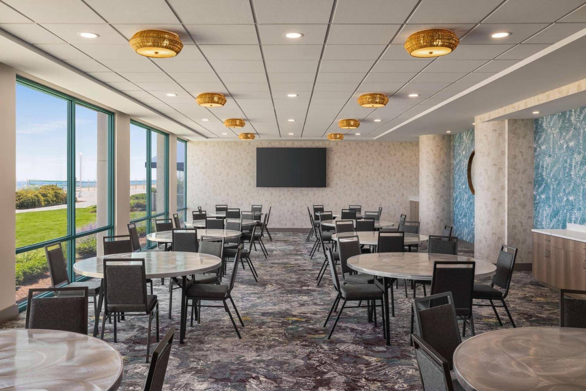 Hampton Inn Virginia Beach-Oceanfront South gallery photo in Virginia Beach, VA — image 77